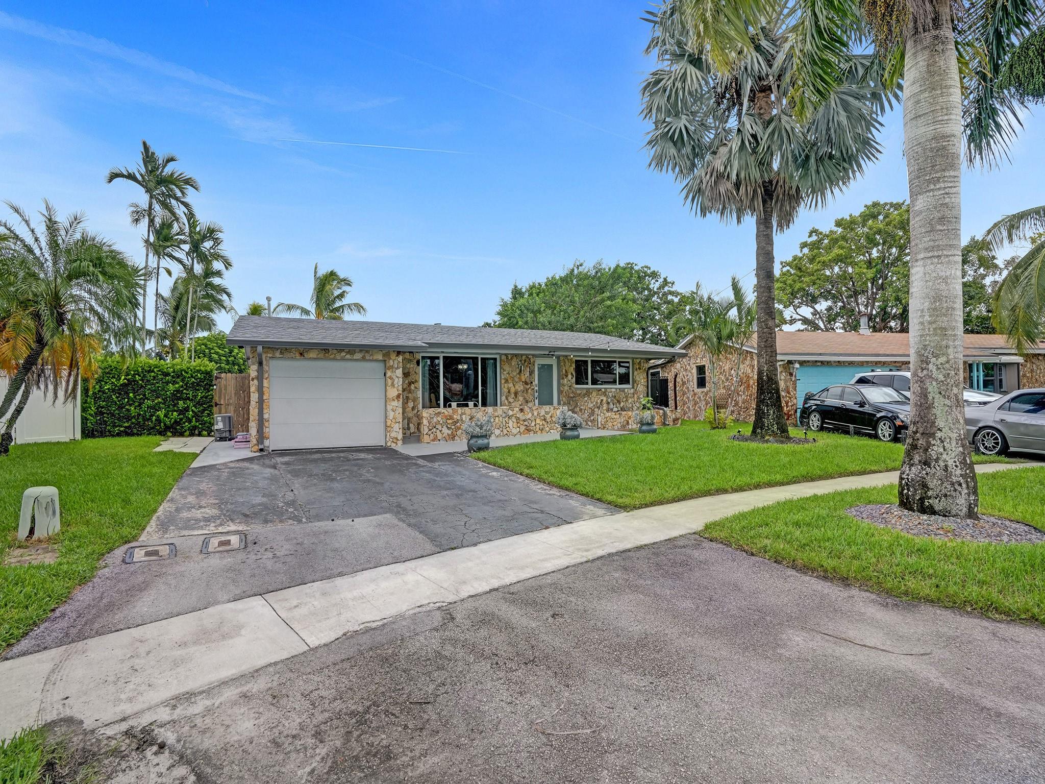 Sunrise Golf Village Sec - Residential