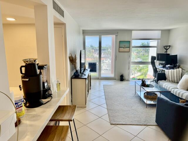 SEVENTEEN FIFTY LAS OLAS CO-OP - Residential