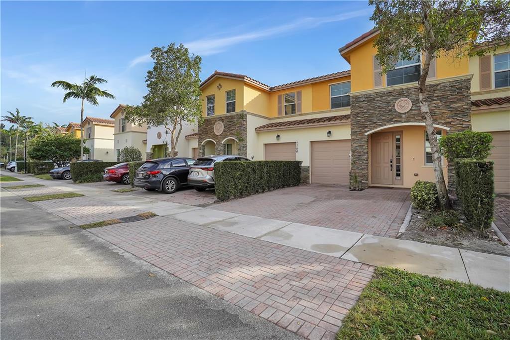 Belle Tara - Residential