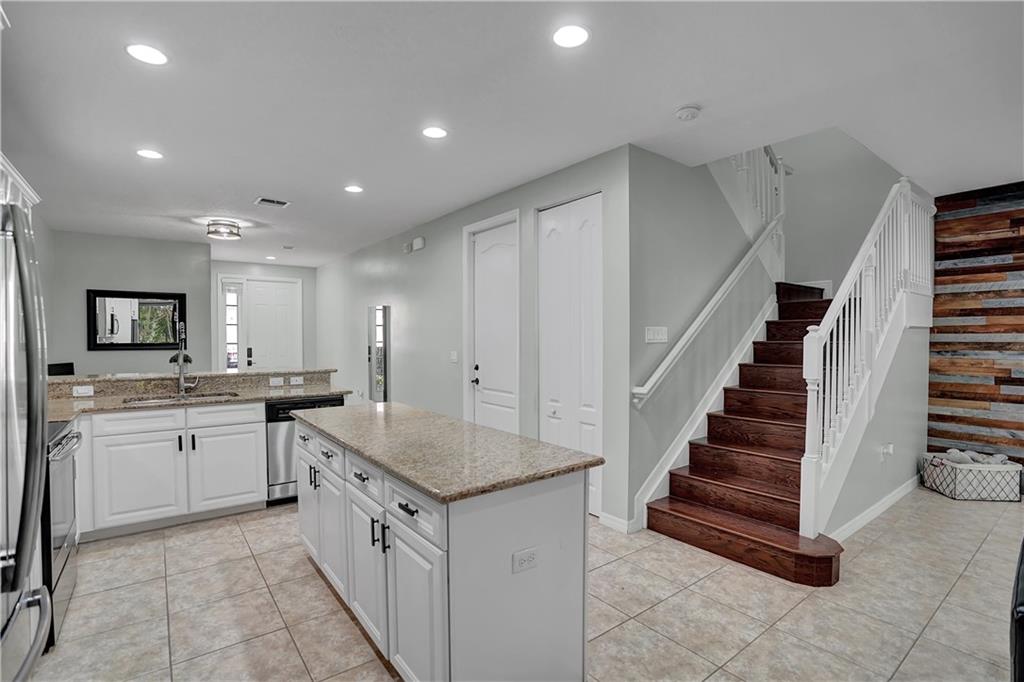 Belle Tara - Residential