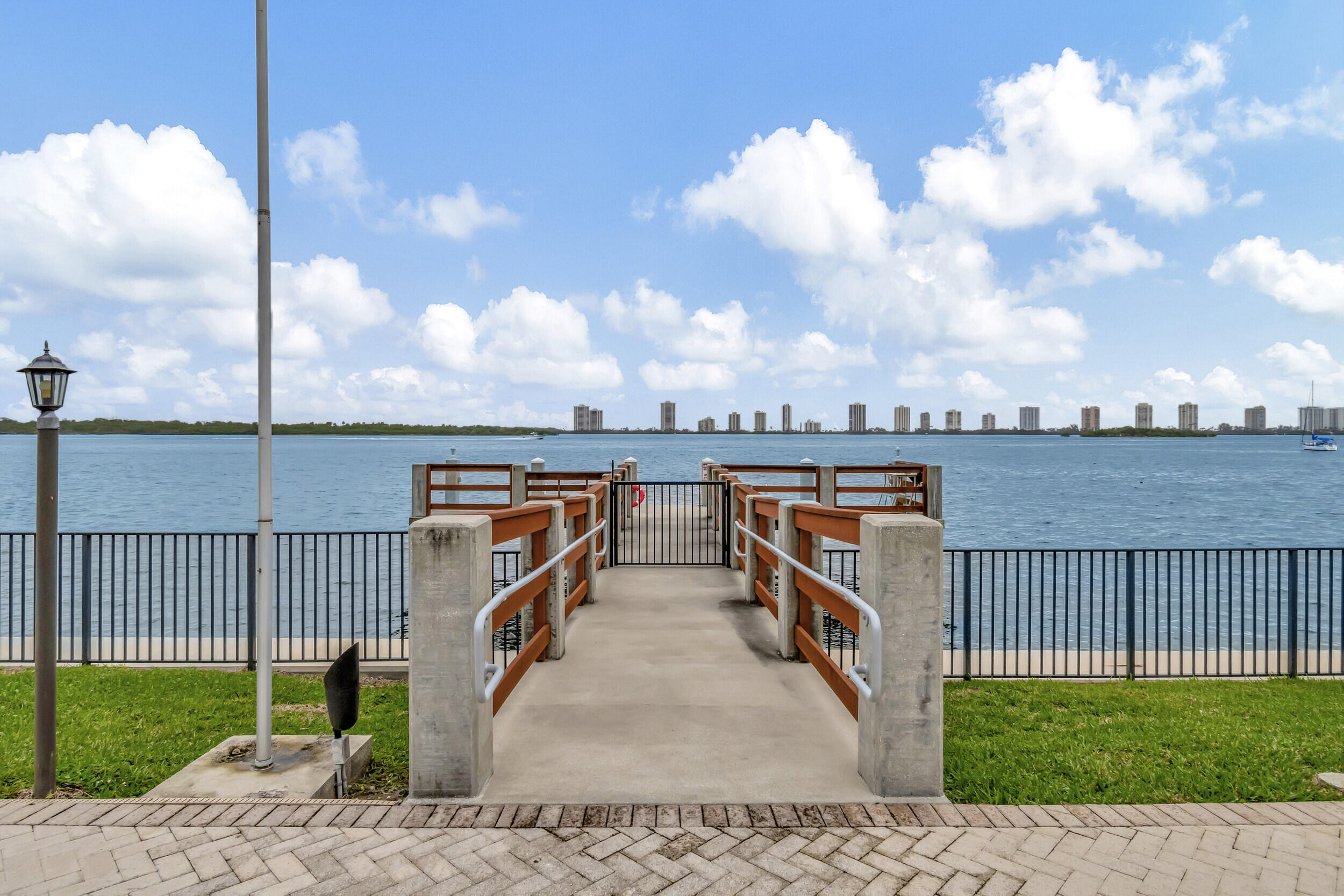 PARADISE HARBOUR CONDO - Residential
