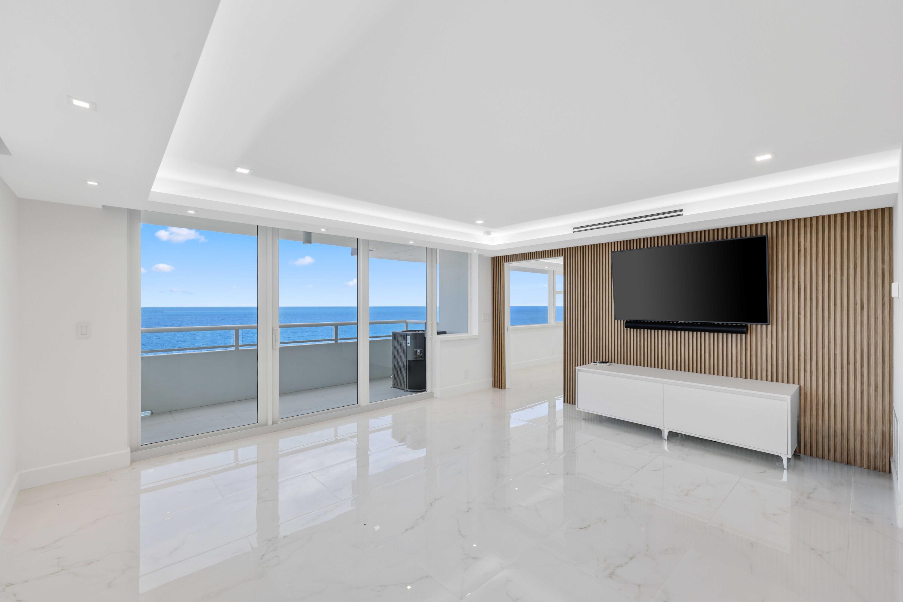 ILLINI CONDO - Residential