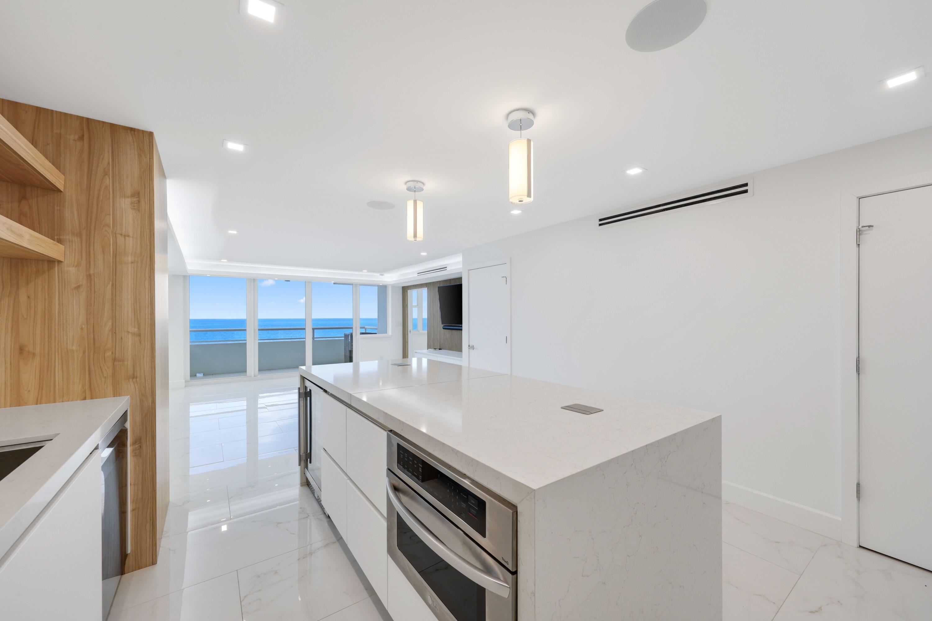ILLINI CONDO - Residential