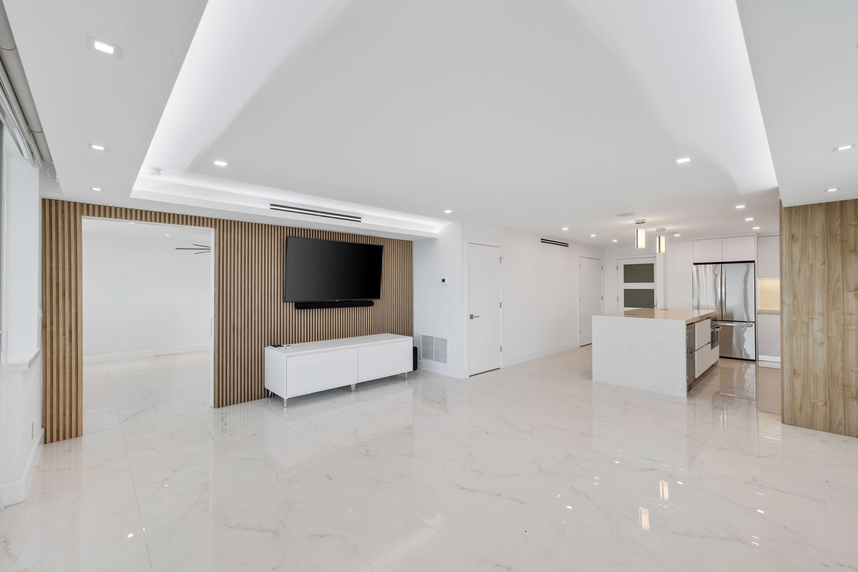 ILLINI CONDO - Residential