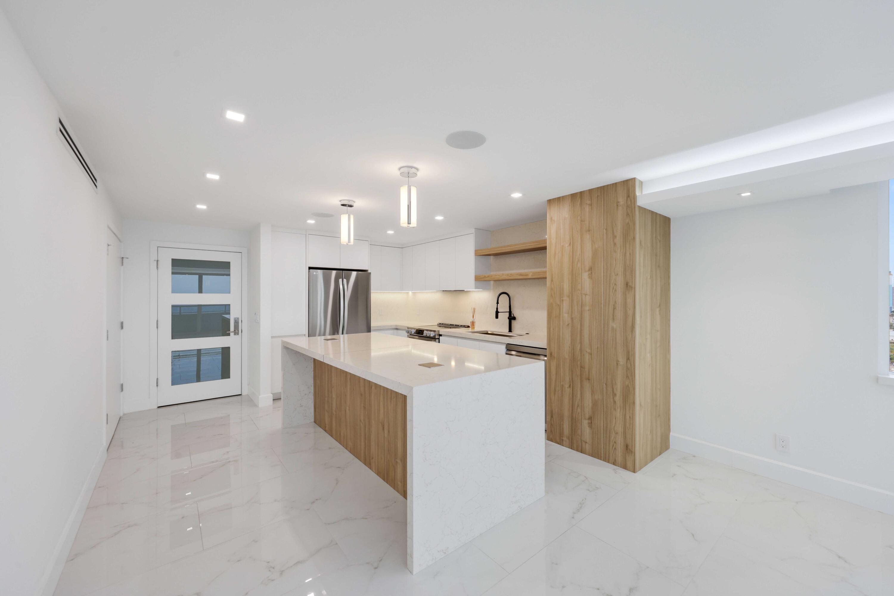 ILLINI CONDO - Residential
