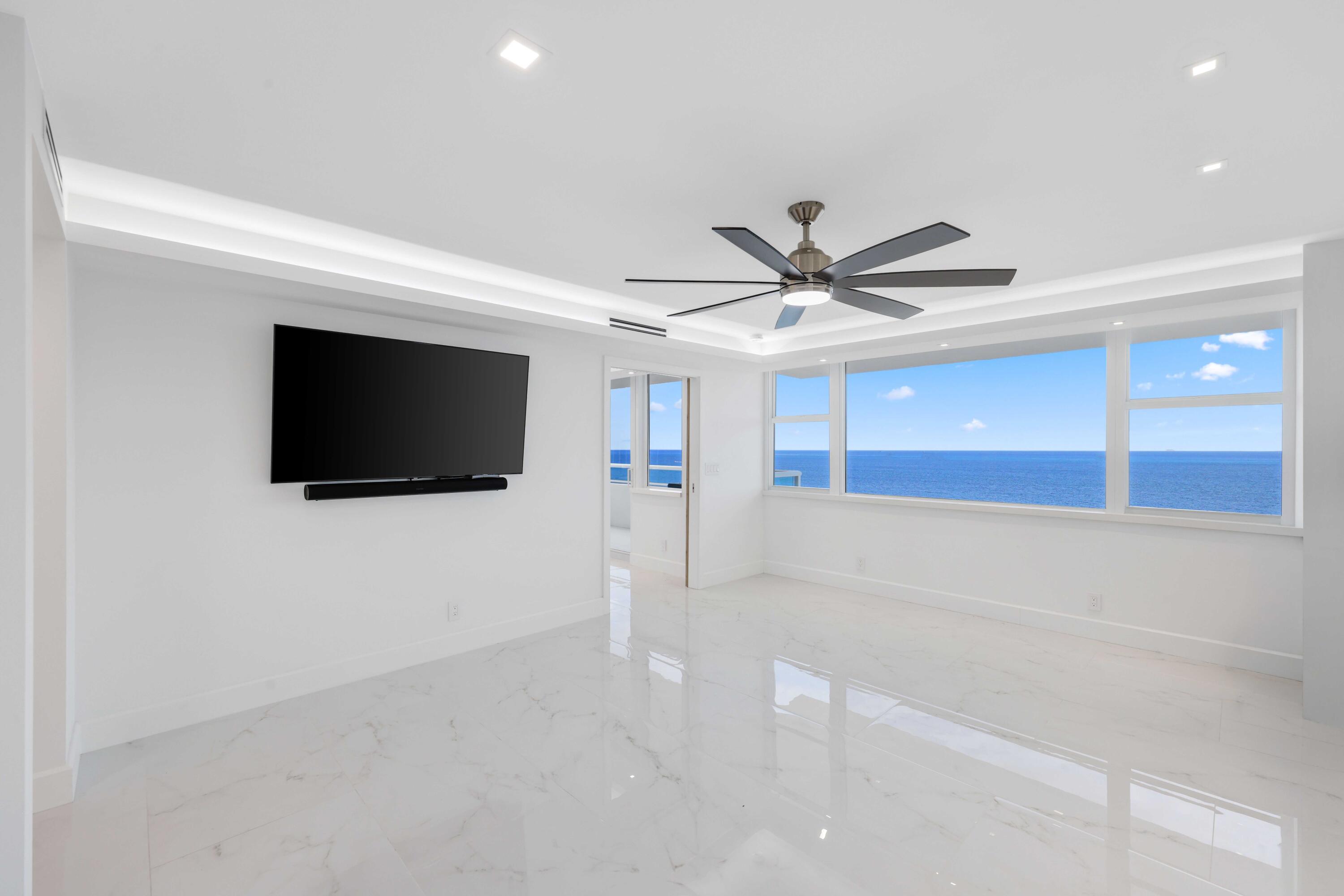 ILLINI CONDO - Residential
