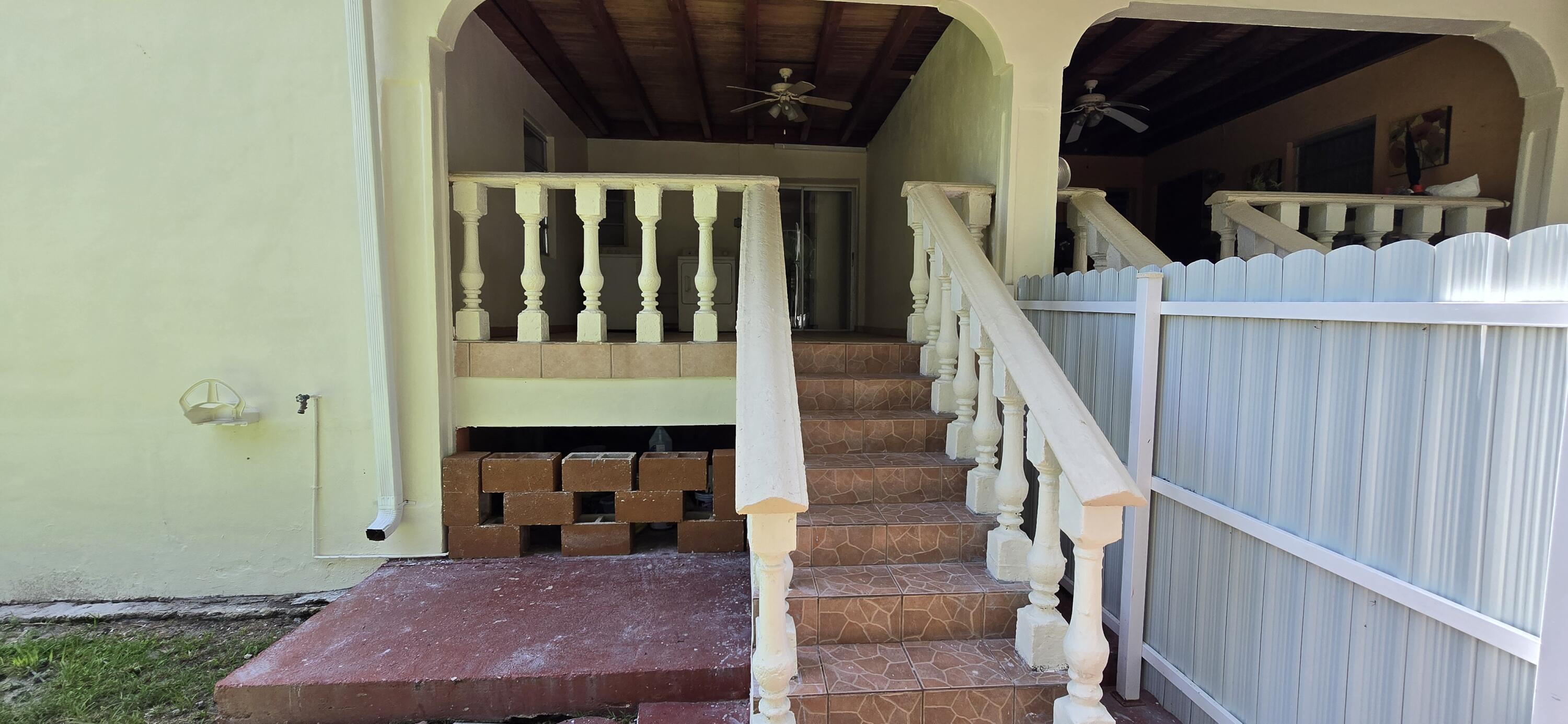 DE CARLO SUB - Residential Lease