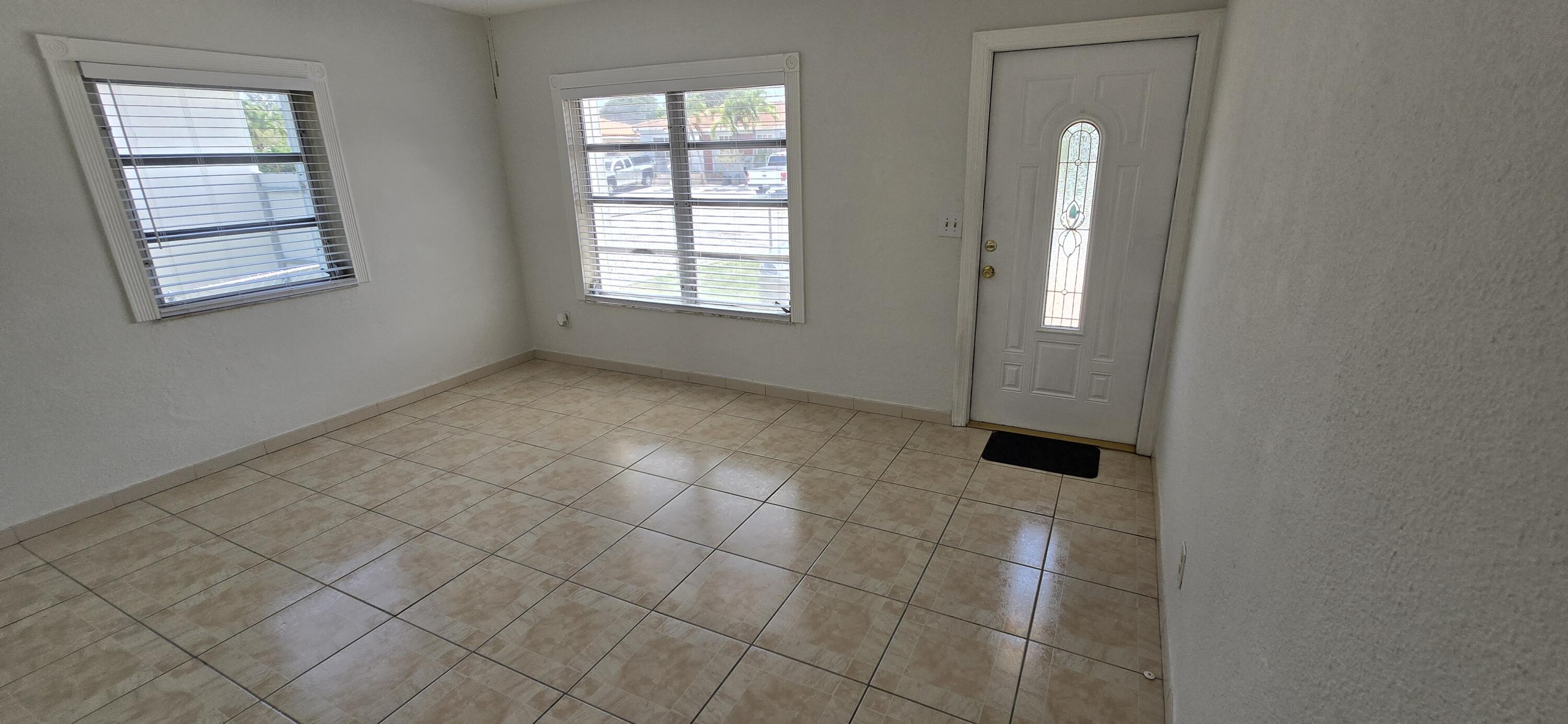 DE CARLO SUB - Residential Lease