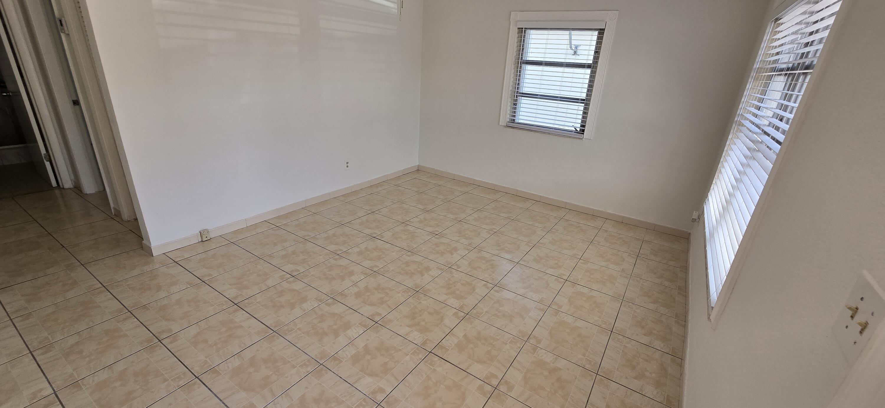 DE CARLO SUB - Residential Lease