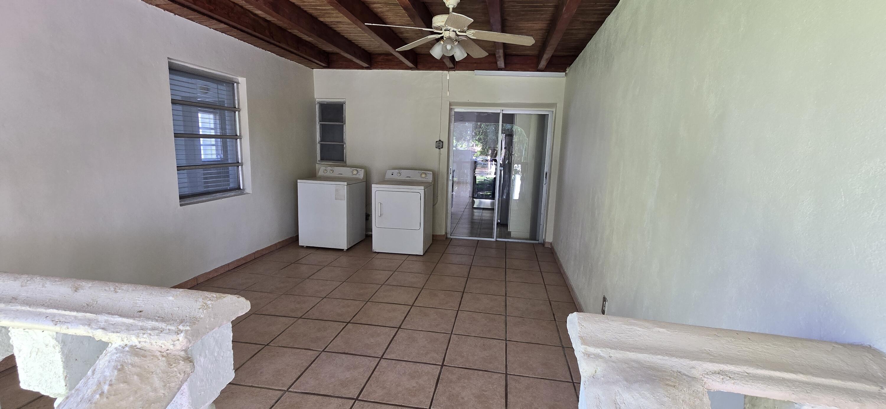 DE CARLO SUB - Residential Lease