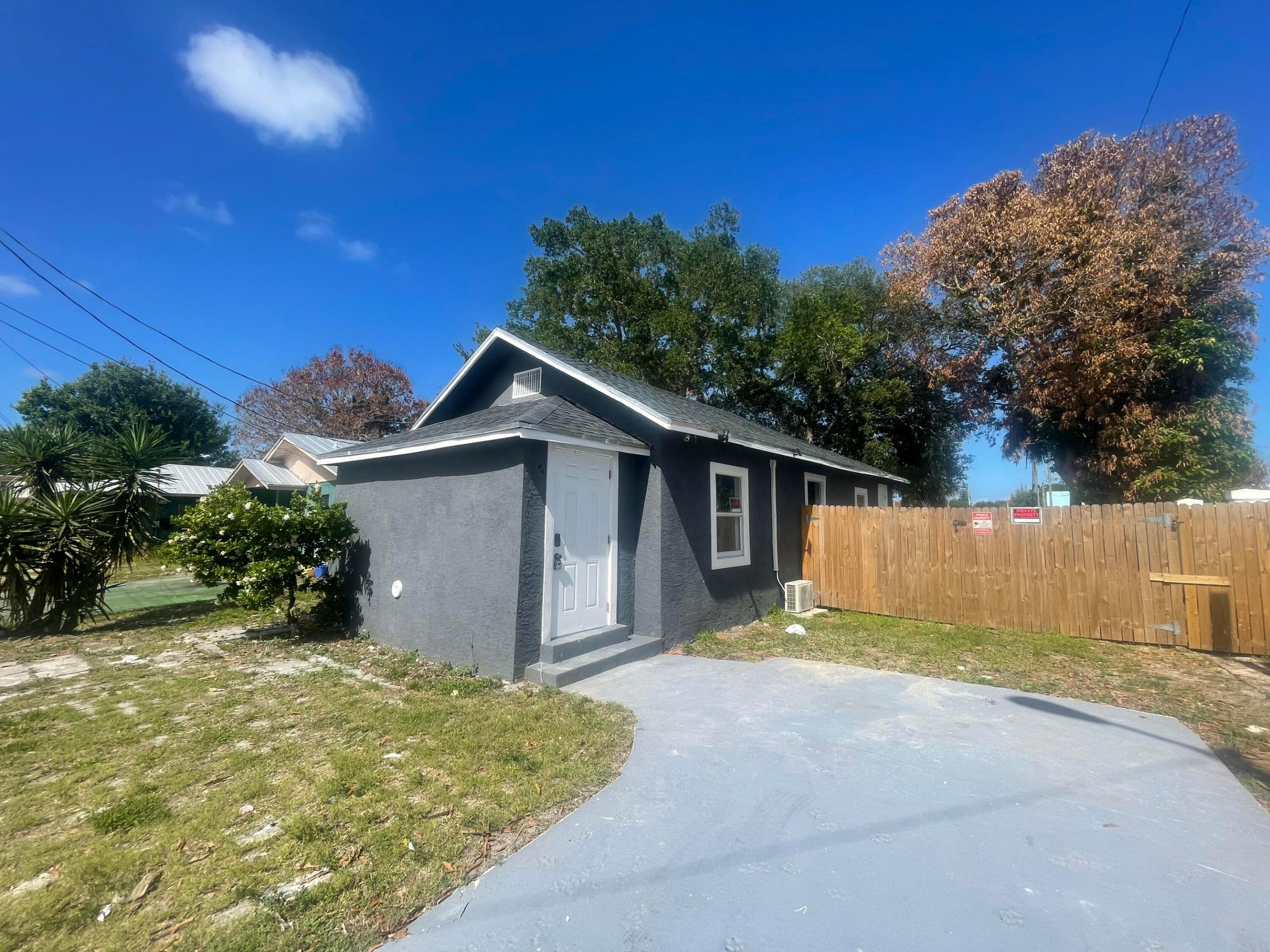 Available for rent in beautiful Fort Pierce! This well-appointed home is located within walking distance of the beach, offering the perfect blend of comfort and coastal living. Each bedroom features its own private bathroom and individual temperature controls, providing added convenience and privacy for residents. The property also includes washer and dryer hookups, spacious living areas, and many additional features designed for comfortable living. Enjoy the convenience of being close to the beach, shopping, dining, and local attractions. Schedule your showing today!