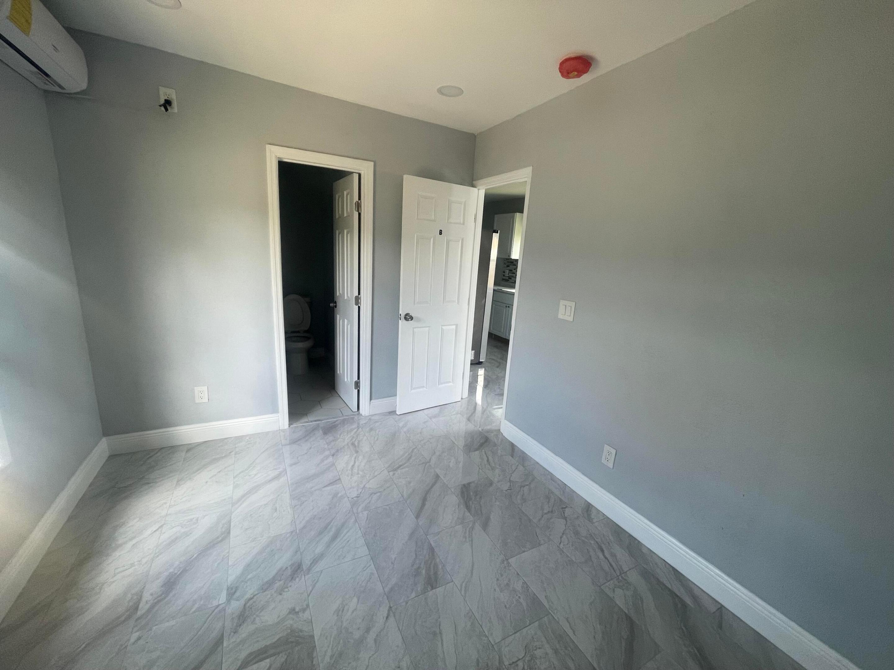 LINCOLN PARK NO 2 - Residential Lease