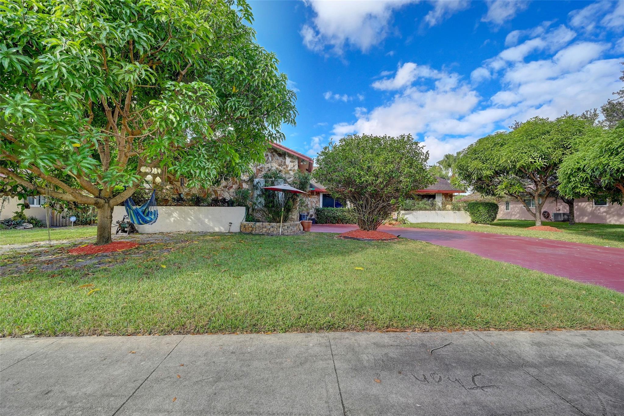 MARCANO ESTATES - Residential