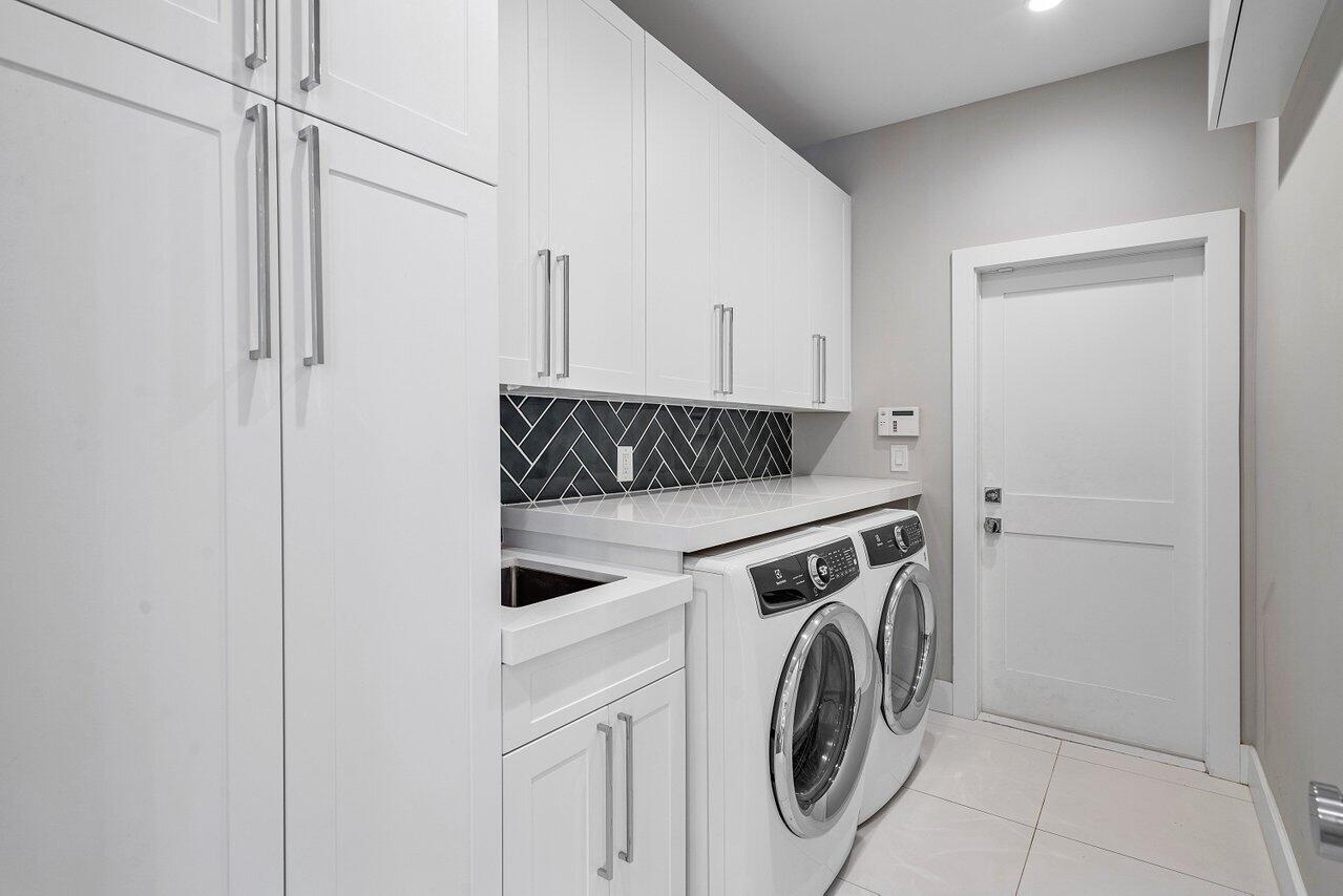 DELRAY LAKES EST - Residential