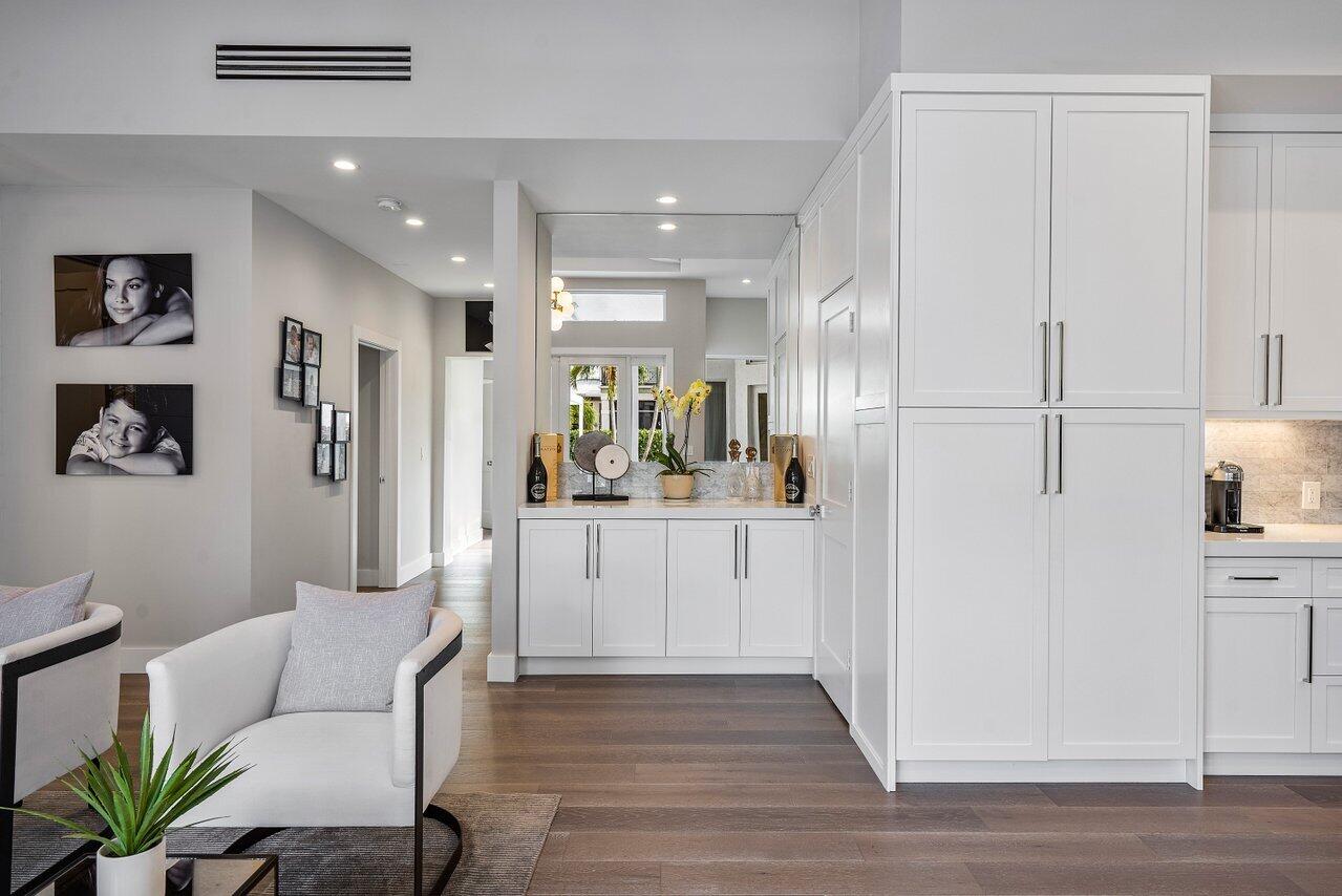 DELRAY LAKES EST - Residential