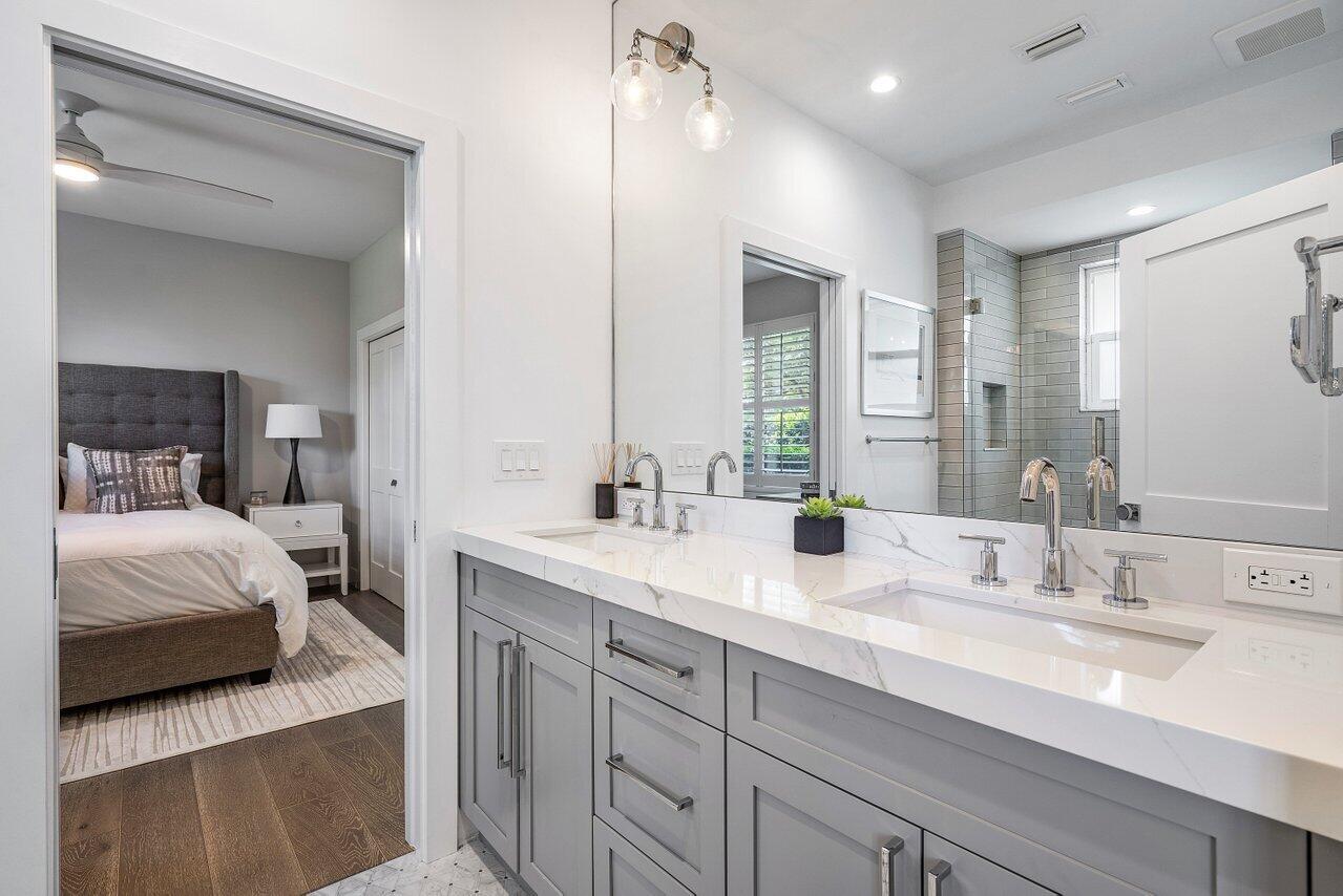 DELRAY LAKES EST - Residential