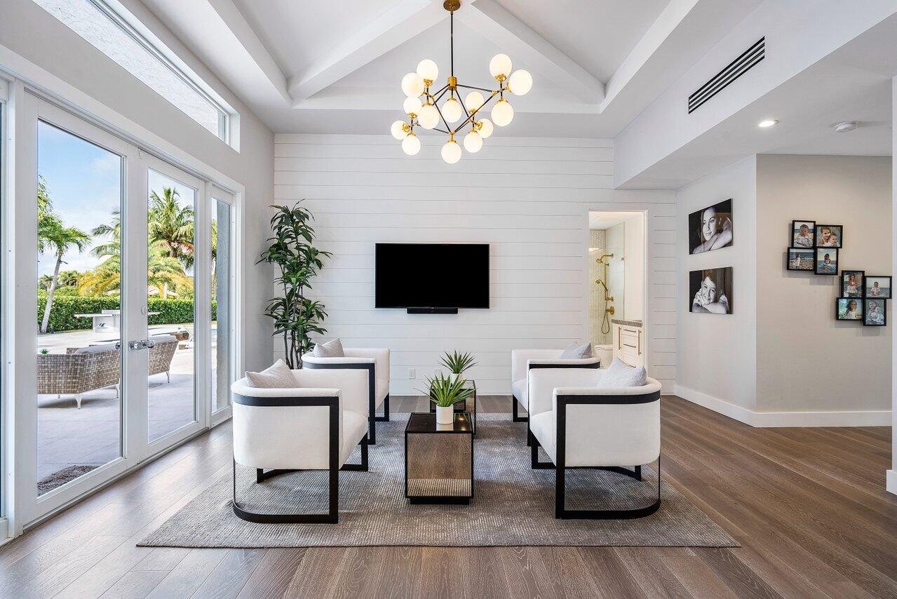 DELRAY LAKES EST - Residential