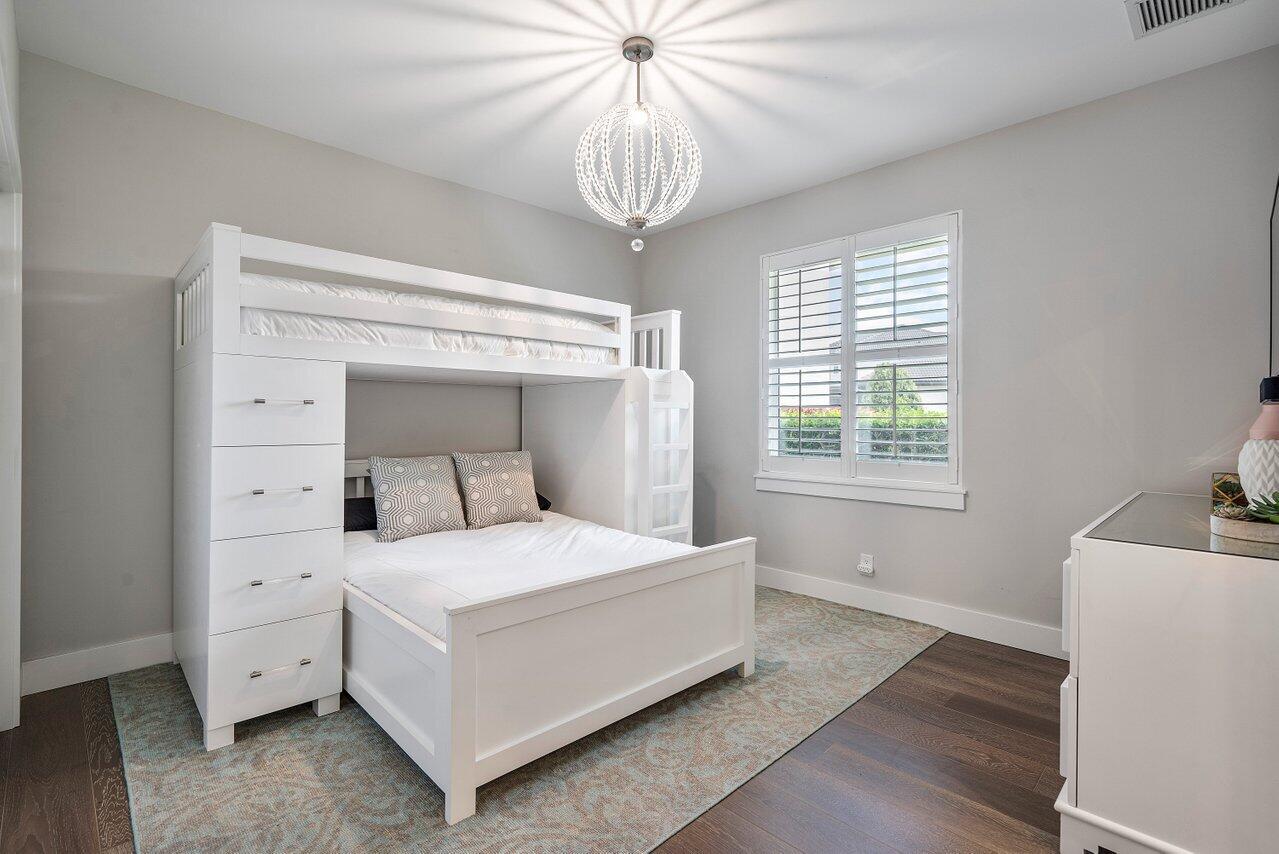 DELRAY LAKES EST - Residential