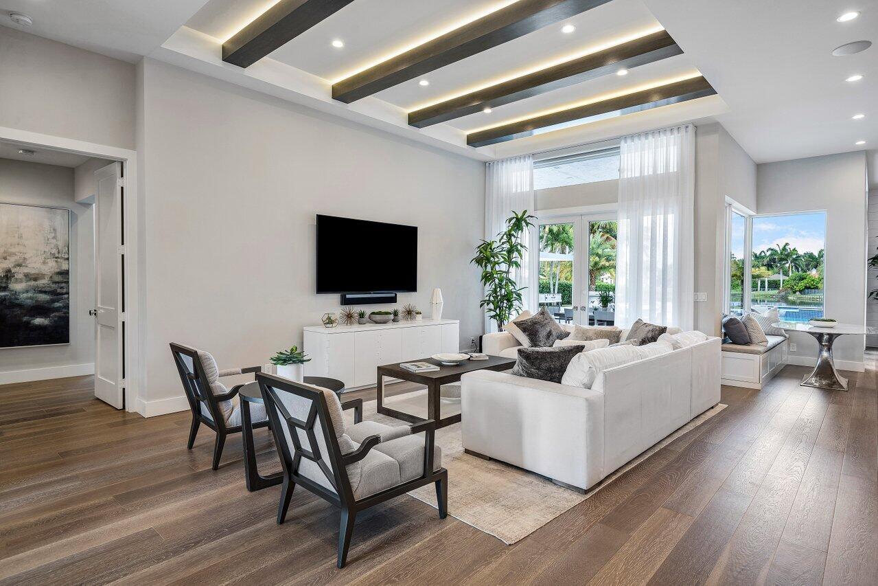 DELRAY LAKES EST - Residential