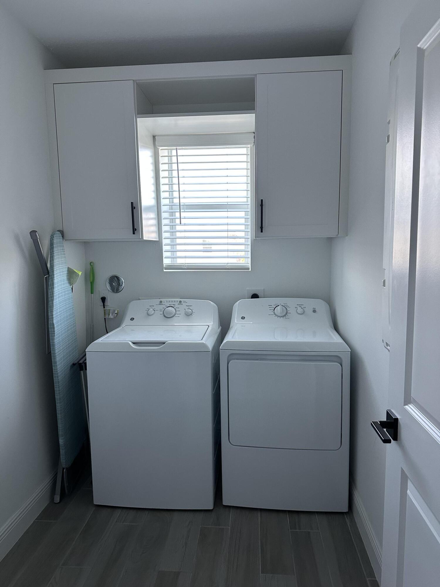 CRYSTAL LAKE 1ST SEC 58-39 B - Residential