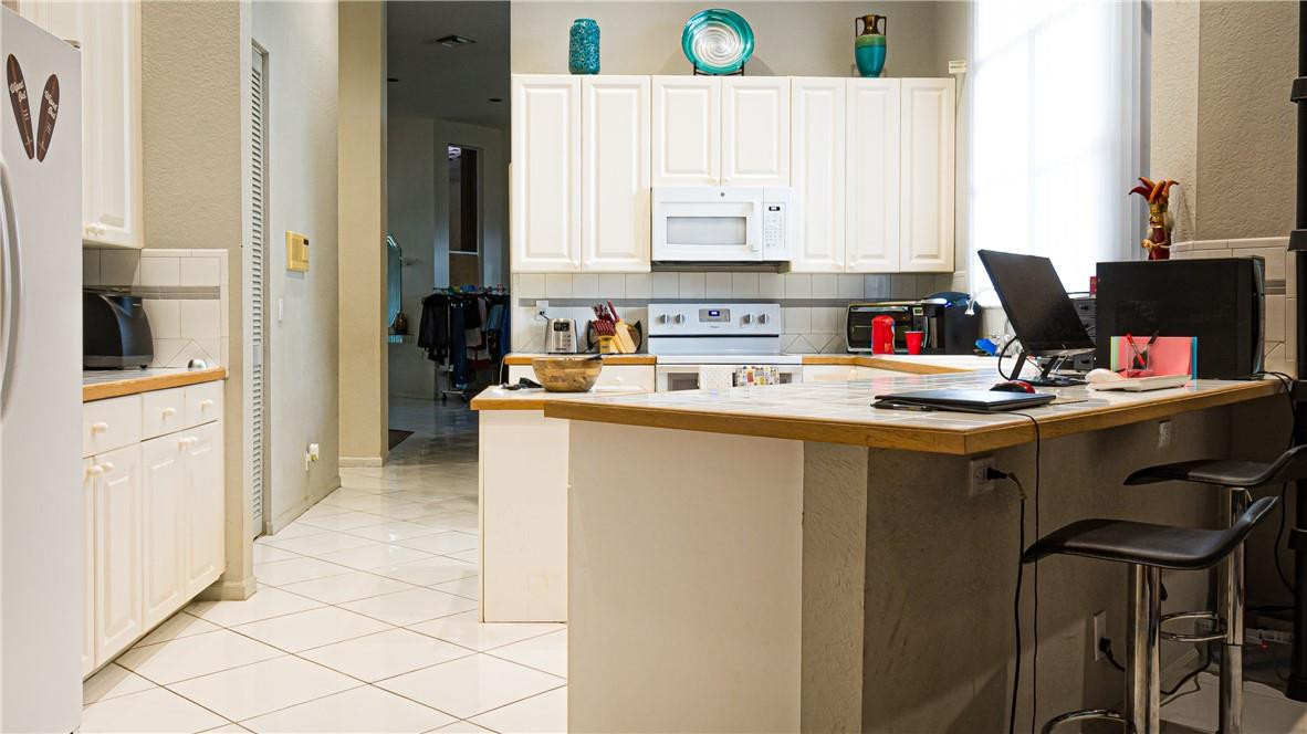 Countrys Point 119-29 B - Residential