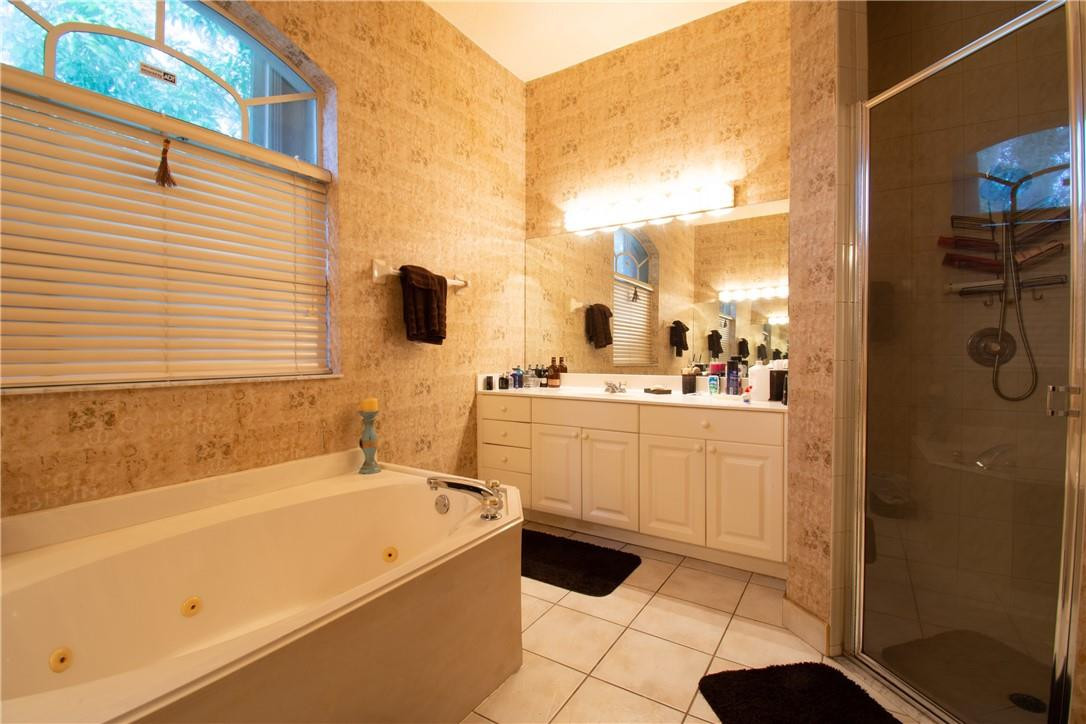 Countrys Point 119-29 B - Residential
