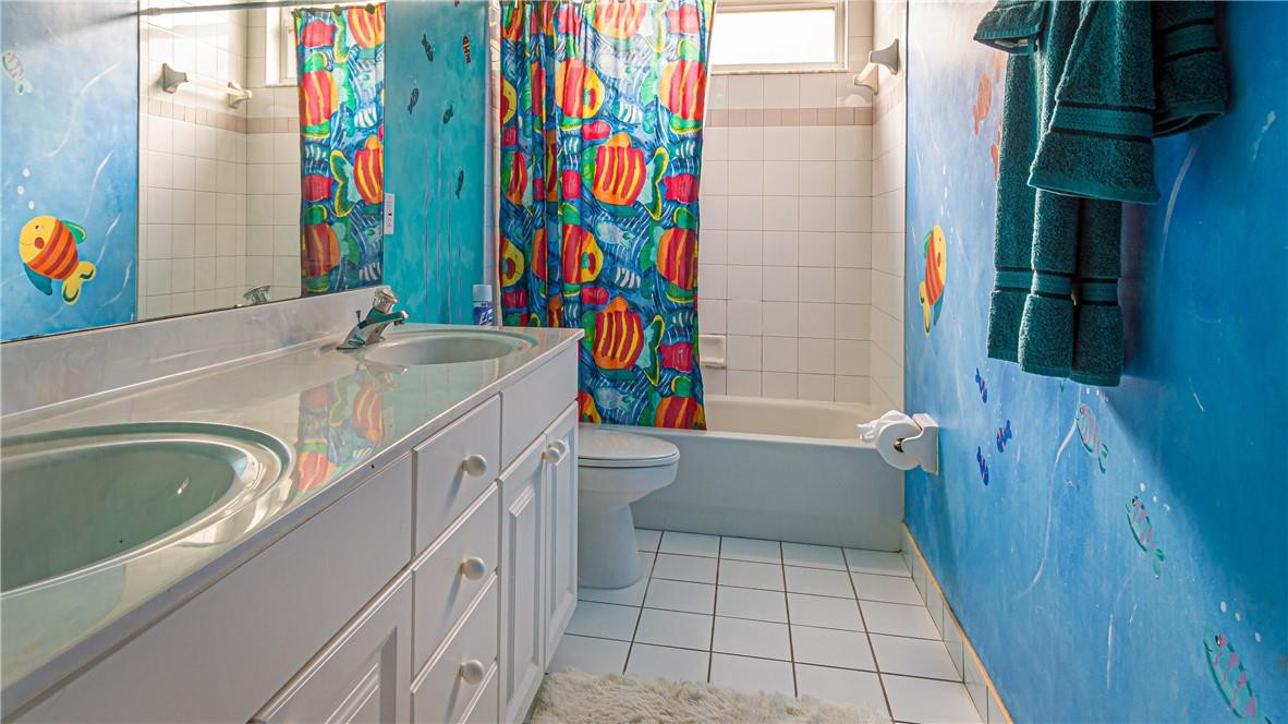 Countrys Point 119-29 B - Residential