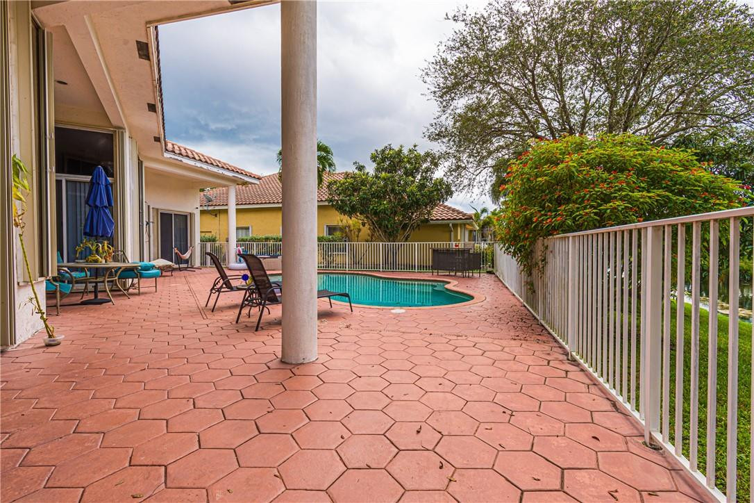 Countrys Point 119-29 B - Residential