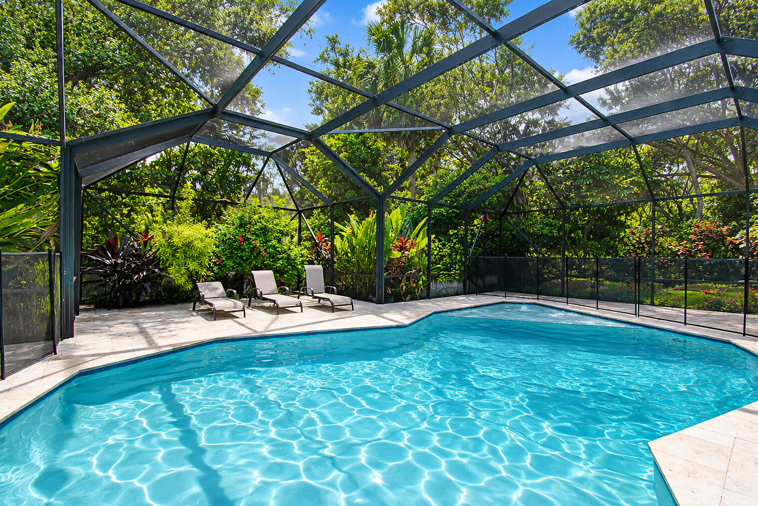 ESTANCIA - Residential