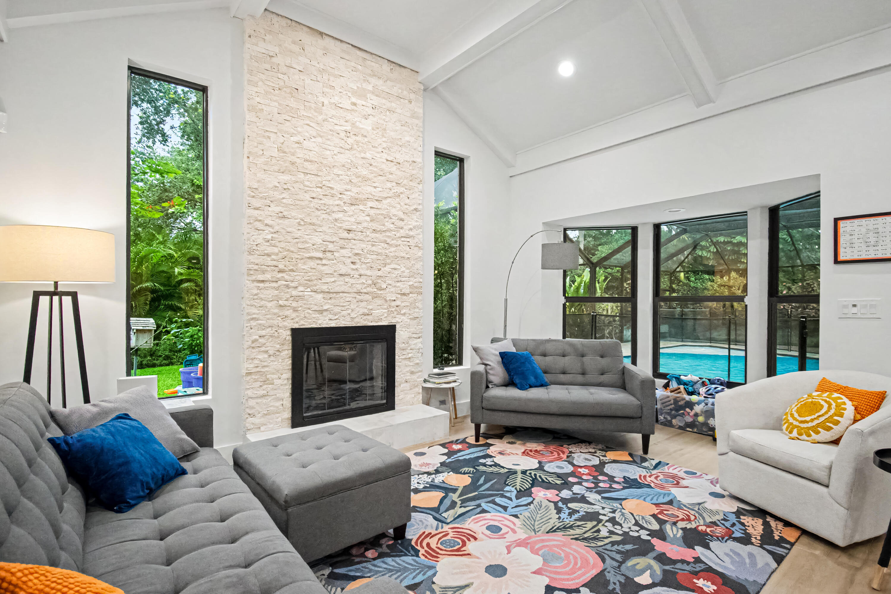 ESTANCIA - Residential
