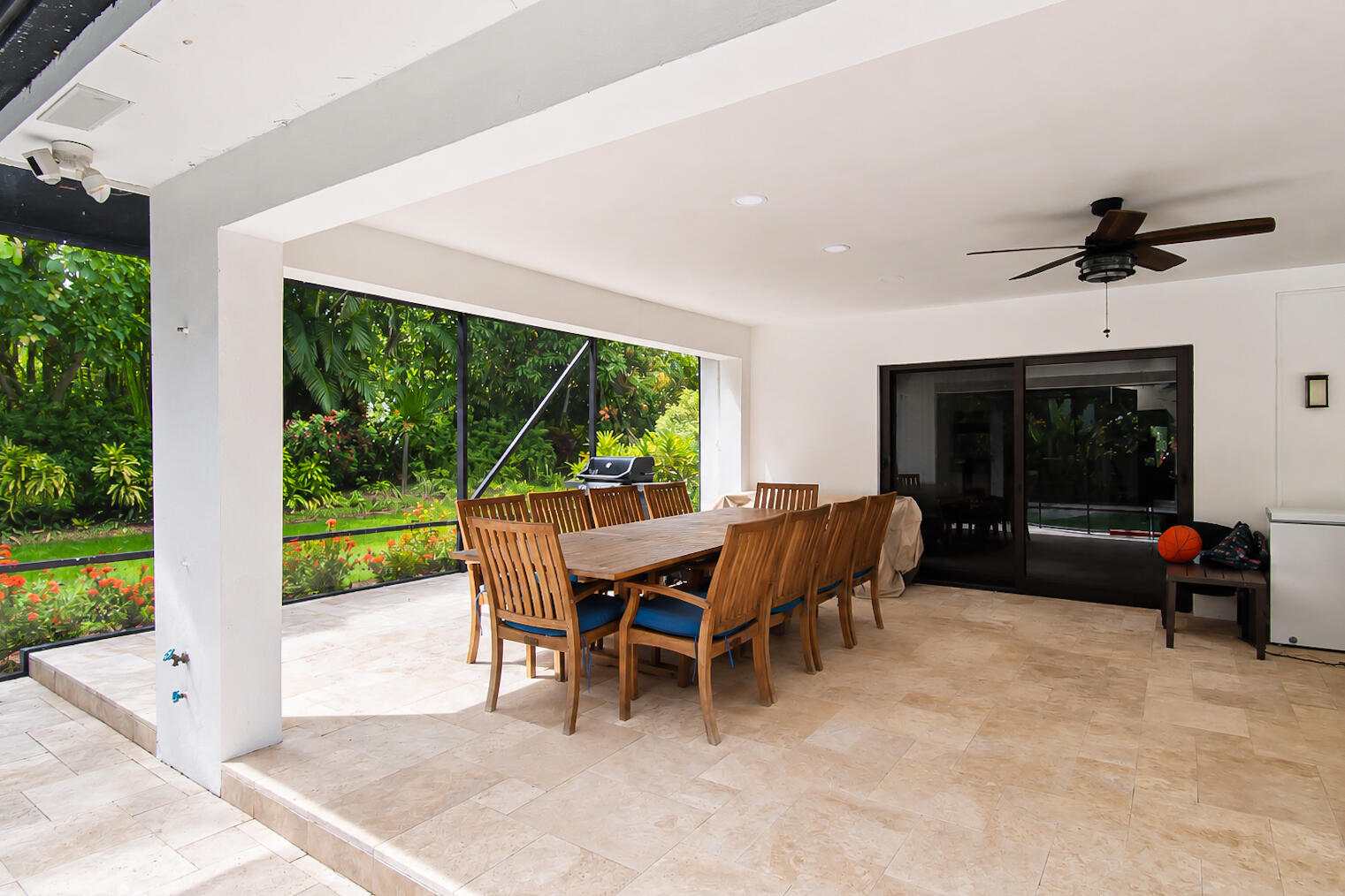 ESTANCIA - Residential