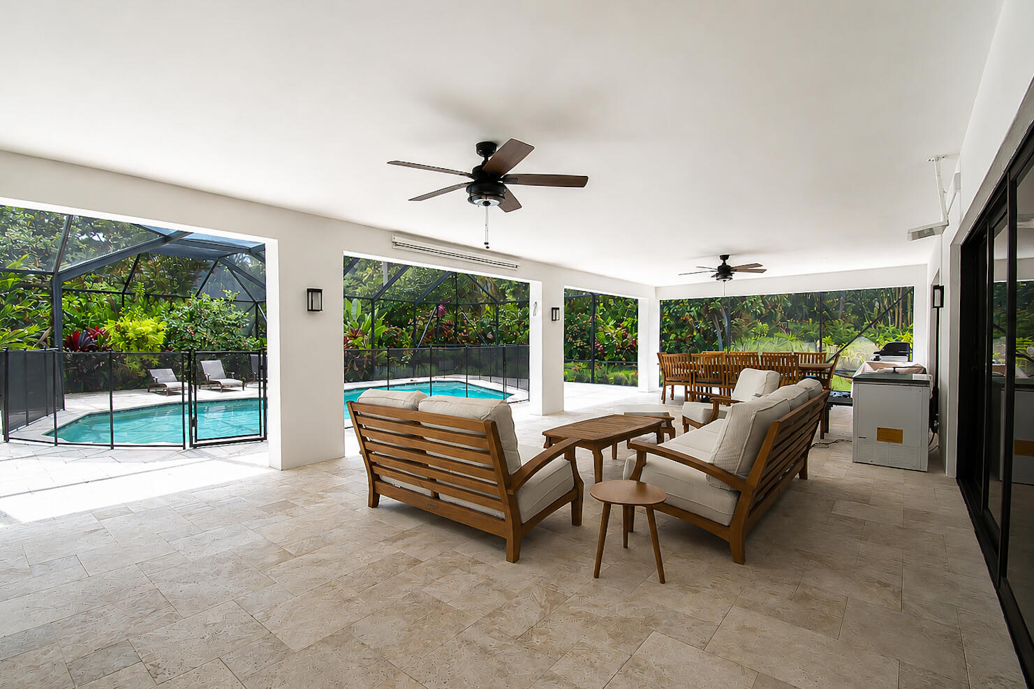 ESTANCIA - Residential