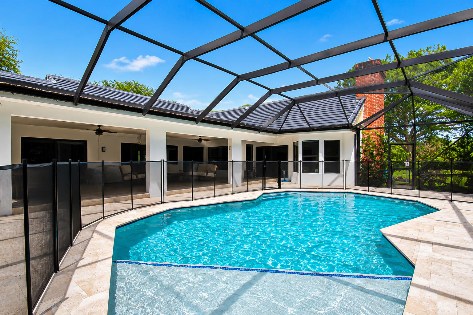ESTANCIA - Residential