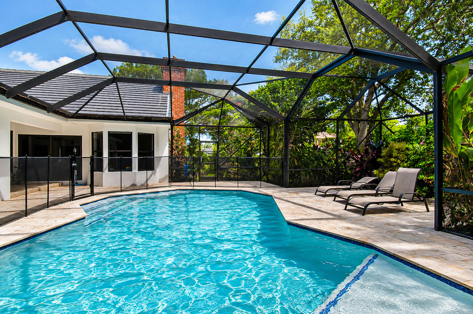 ESTANCIA - Residential