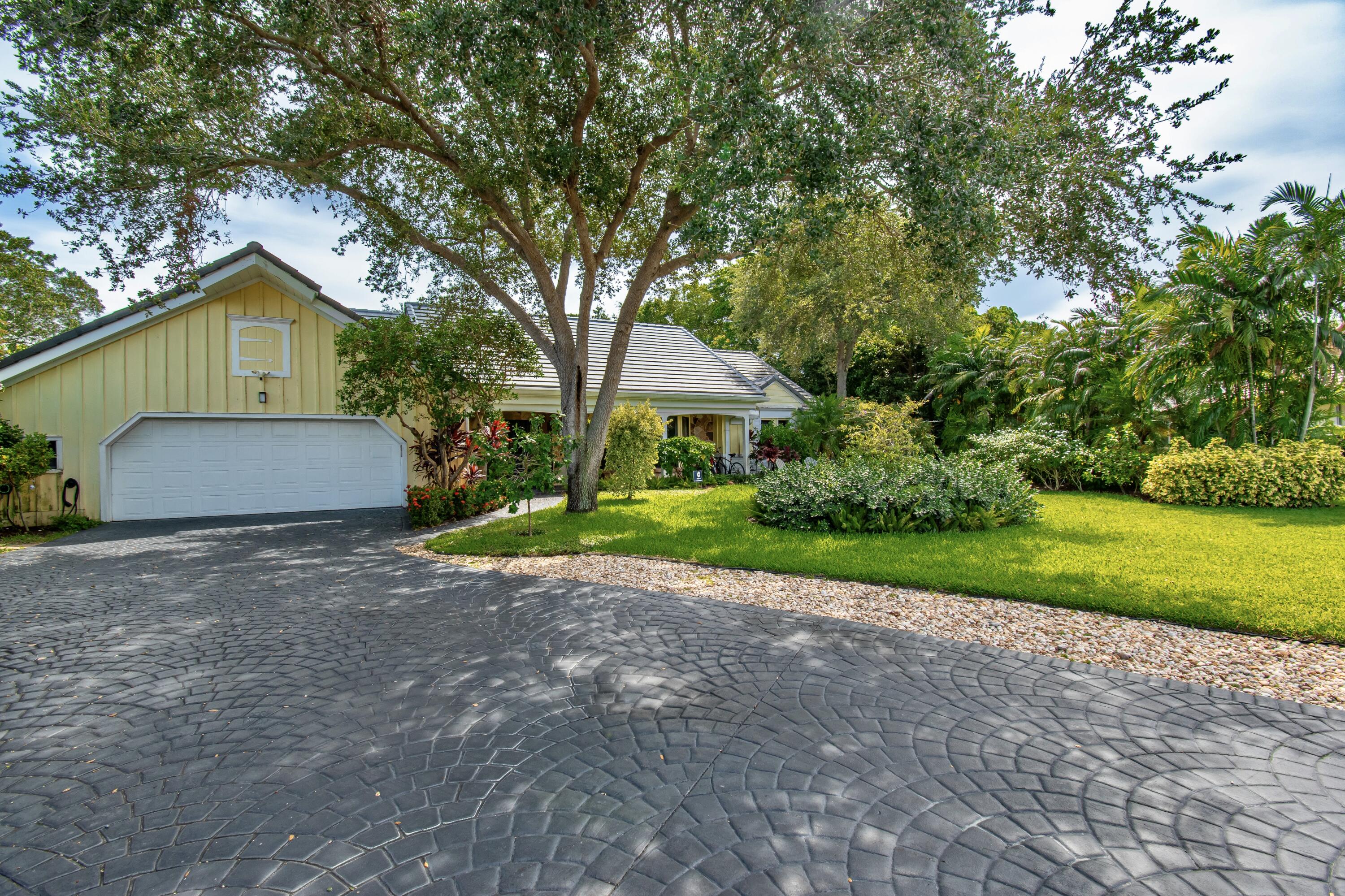 ESTANCIA - Residential