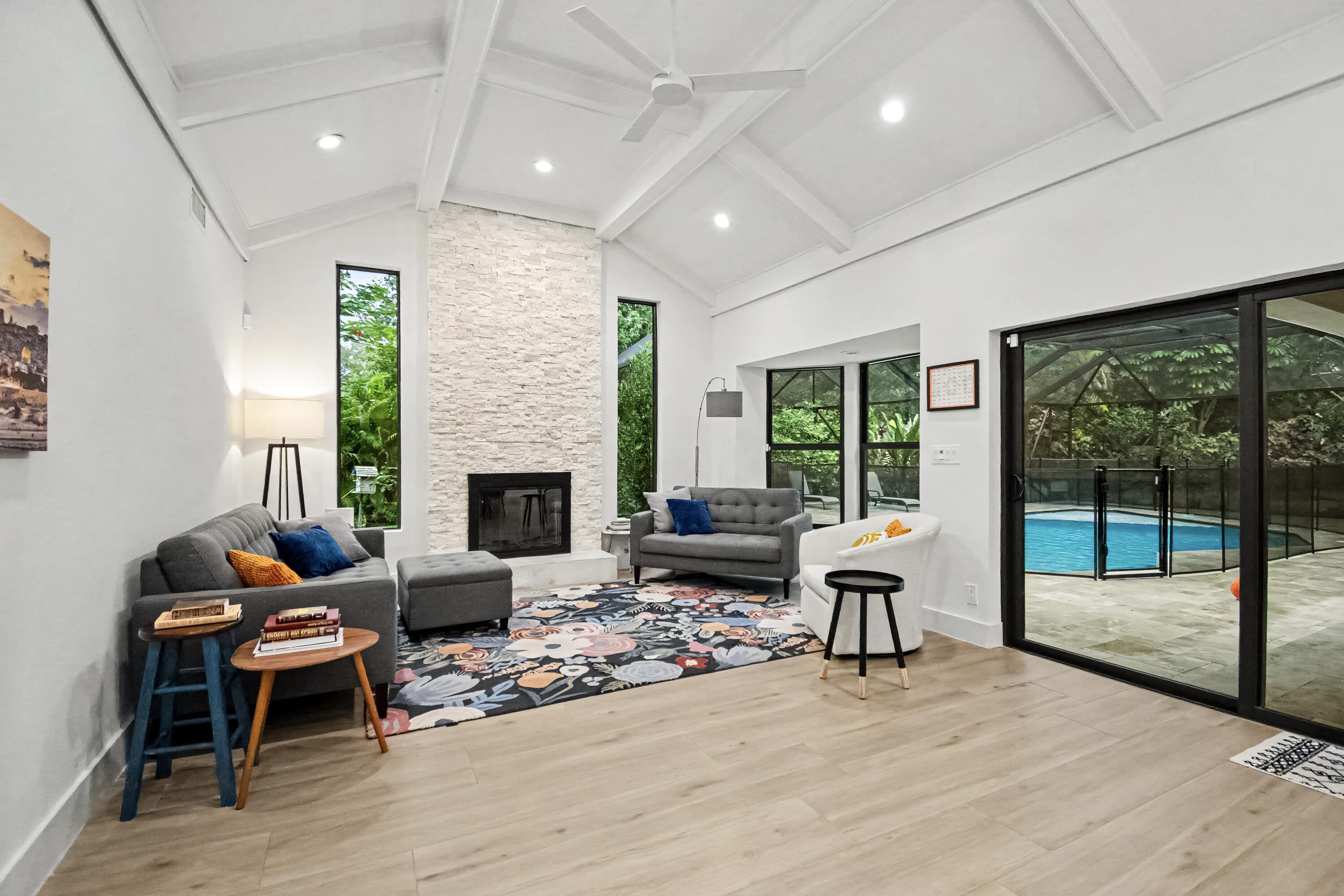 ESTANCIA - Residential