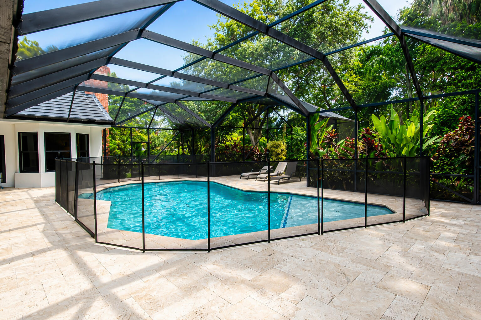 ESTANCIA - Residential