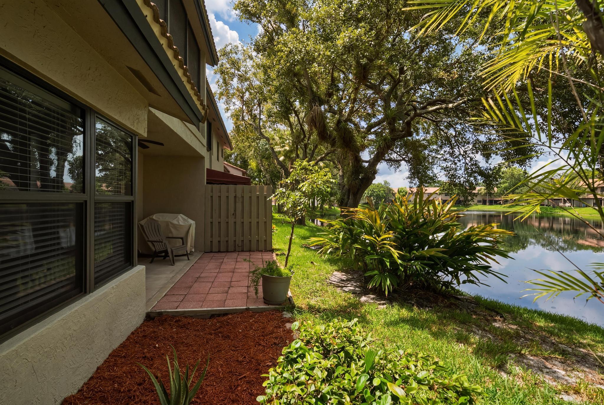 VINEYARDS OF PLANTATION CONDO - Residential