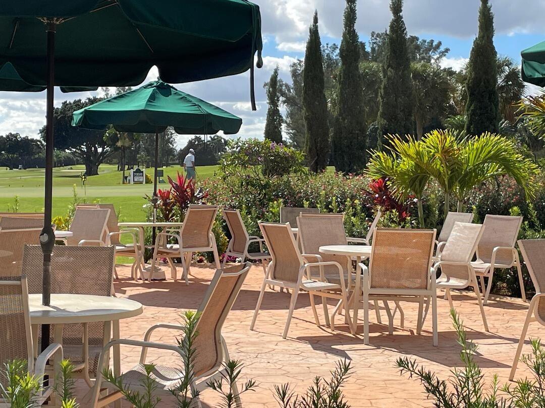 HOLLYBROOK GOLF AND - Residential Lease