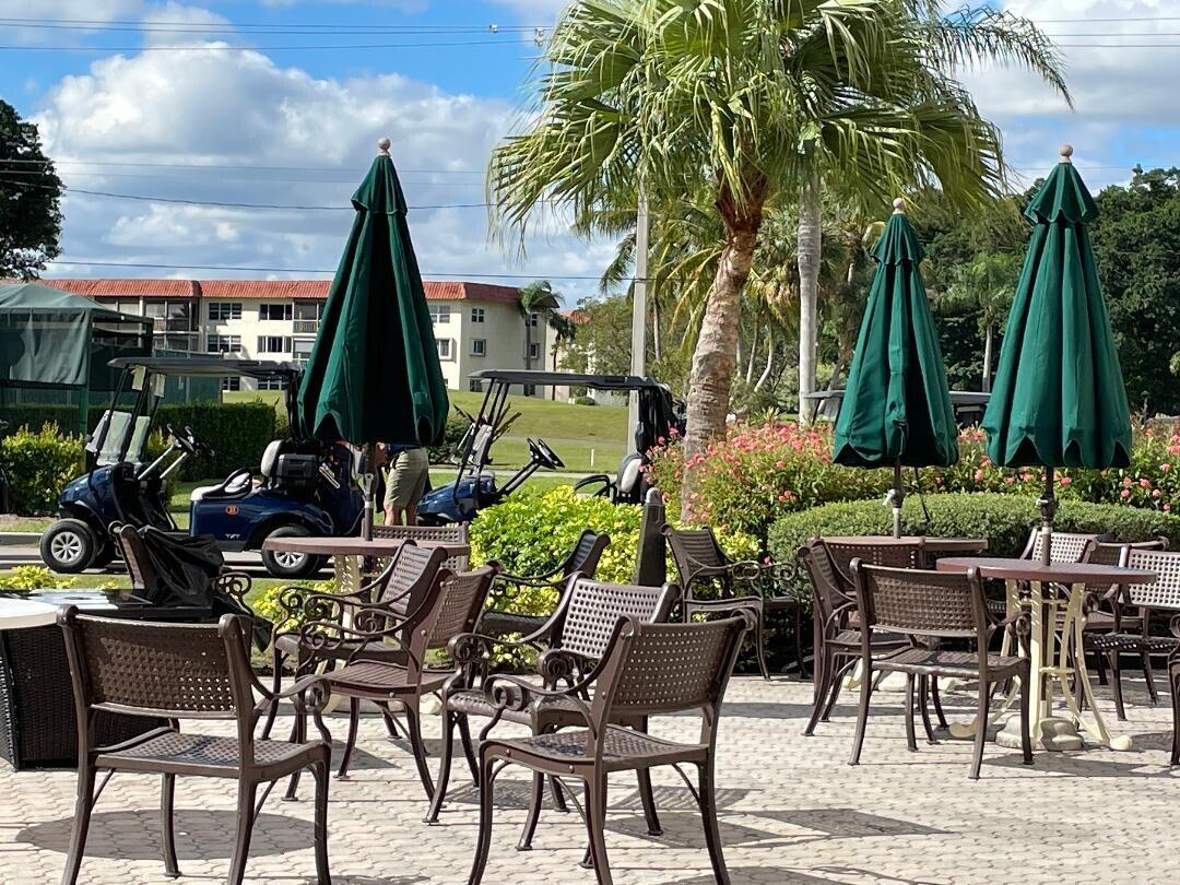 HOLLYBROOK GOLF AND - Residential Lease
