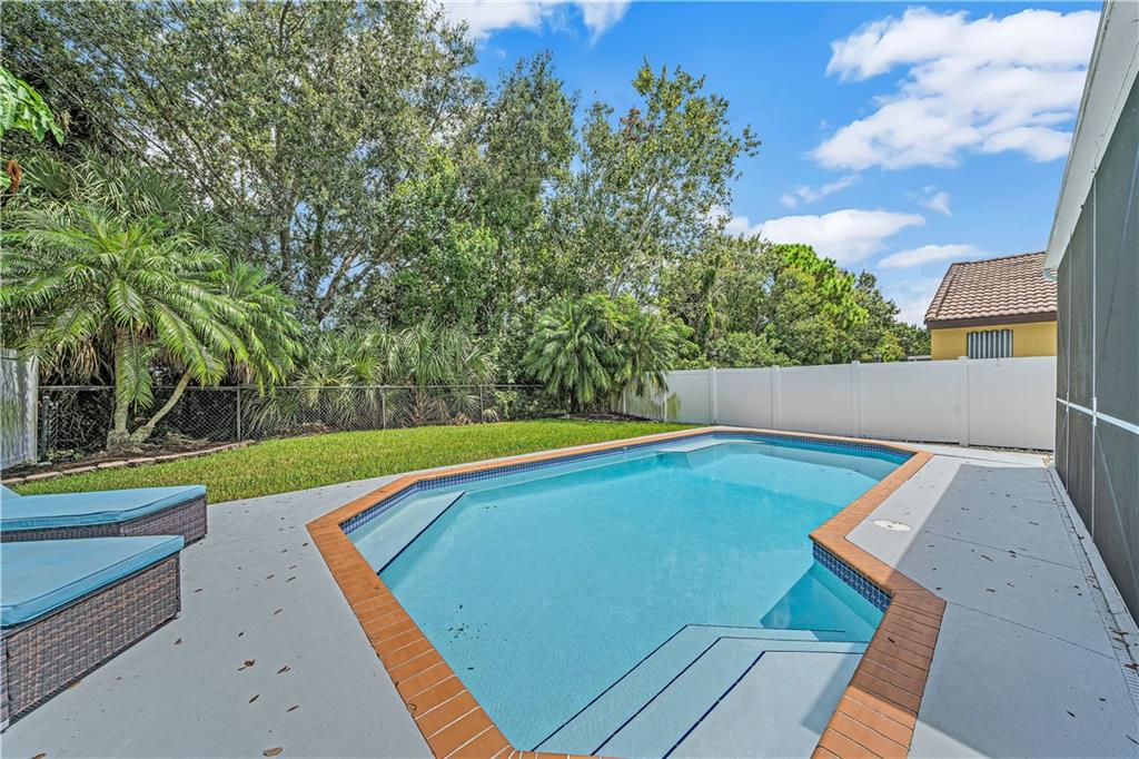 Chapel Trail II 112-16 B - Residential