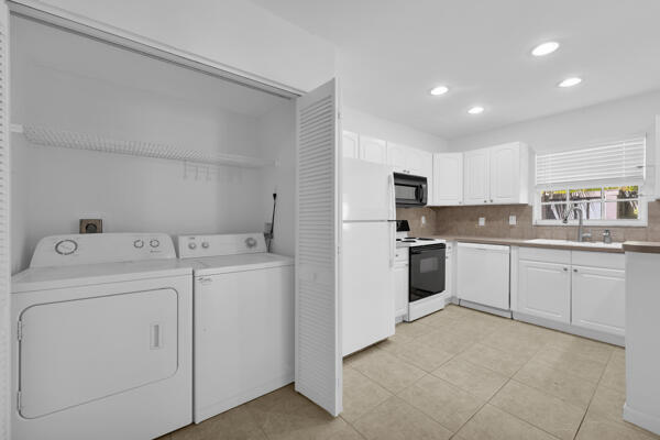 CYPRESS VILLAS - Residential