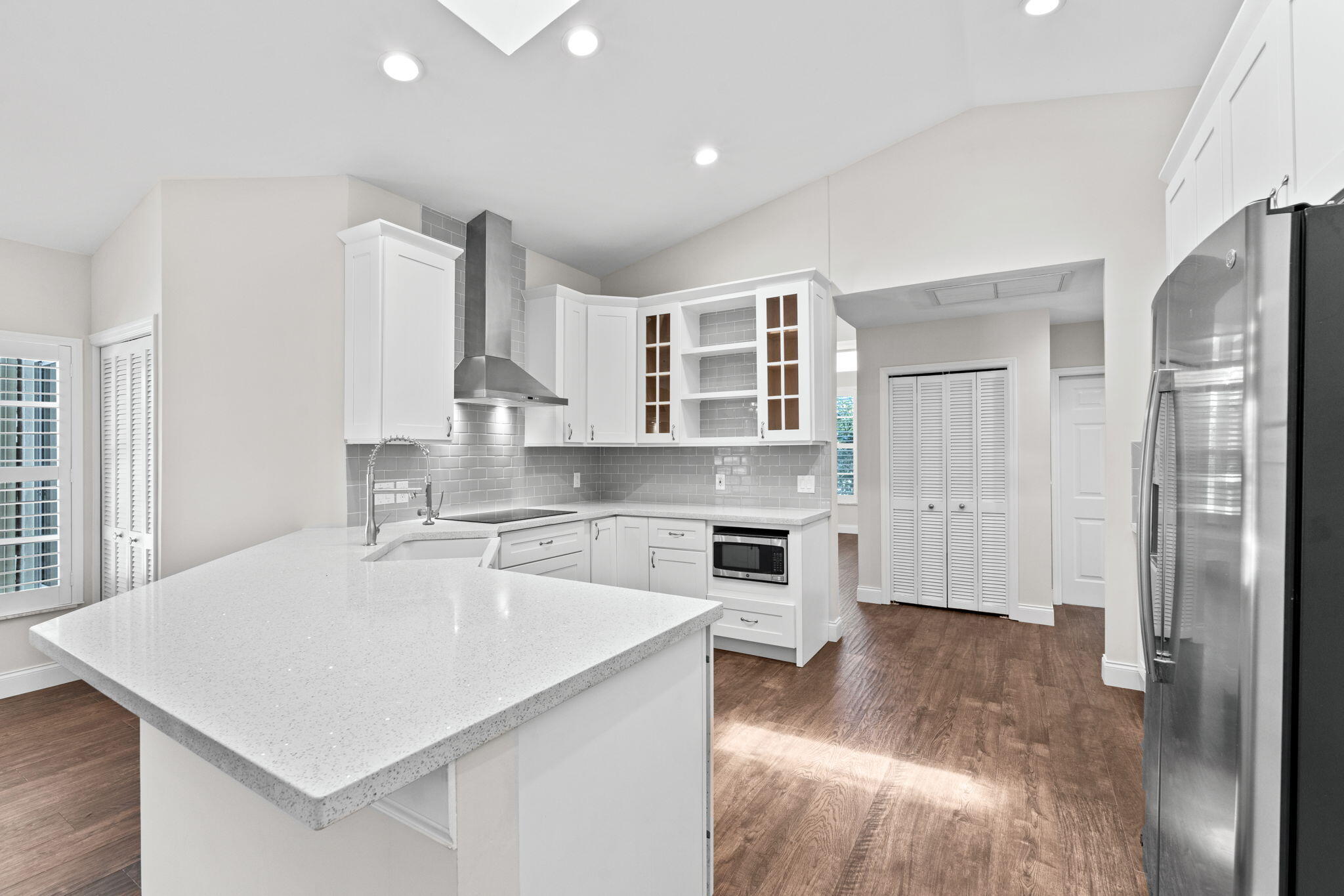 GREENVIEW SHORES 2 OF WELLINGTON - Residential