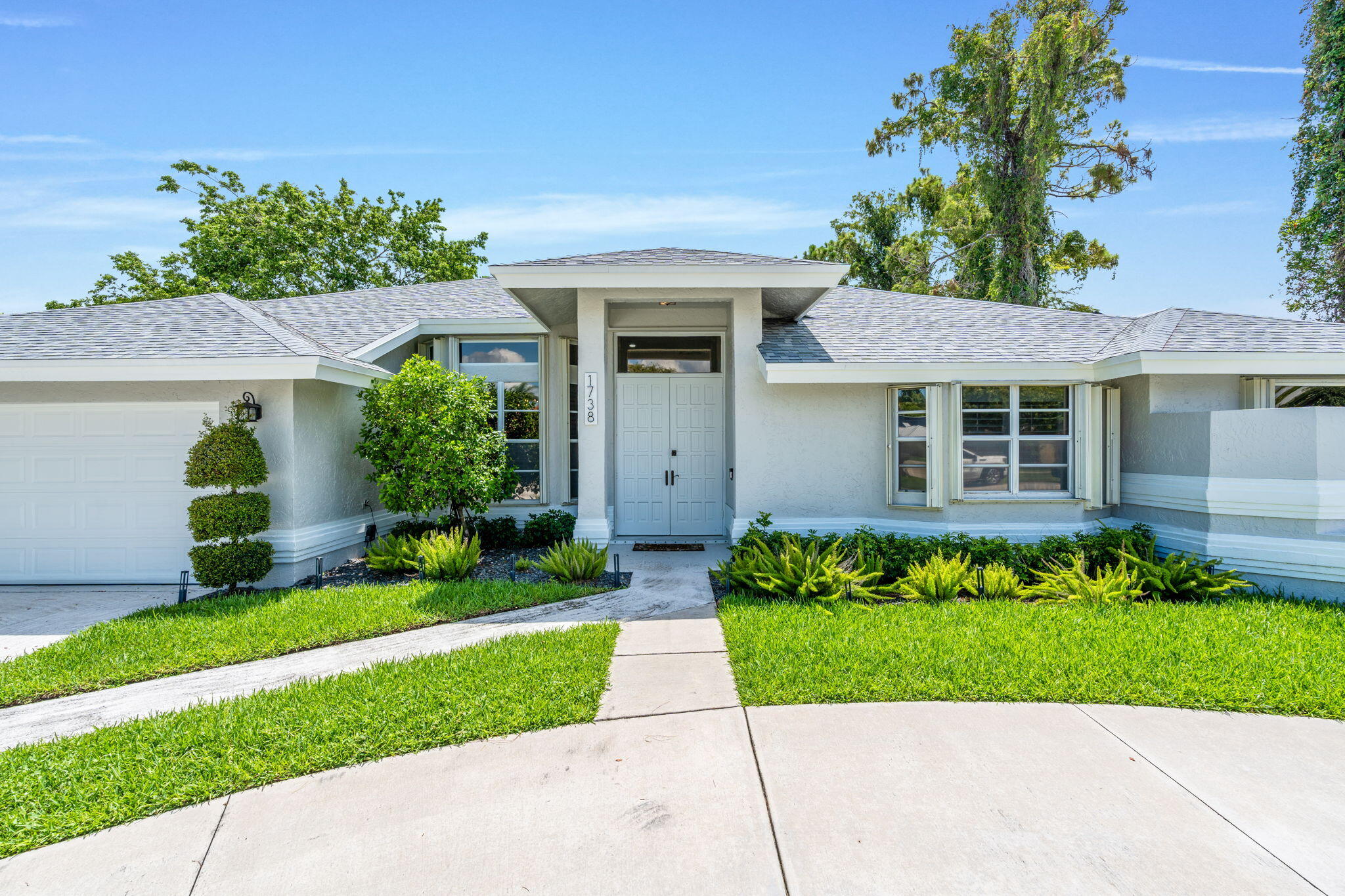GREENVIEW SHORES 2 OF WELLINGTON - Residential