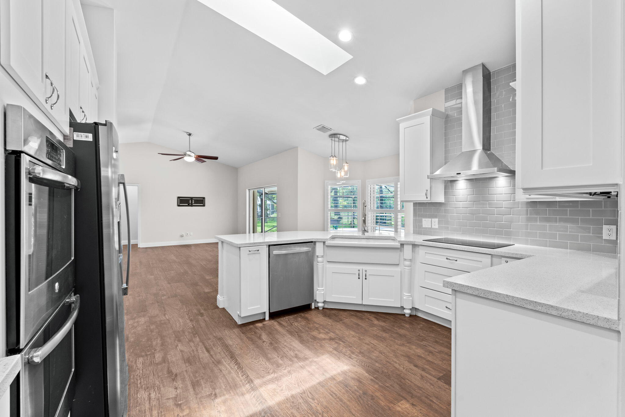 GREENVIEW SHORES 2 OF WELLINGTON - Residential