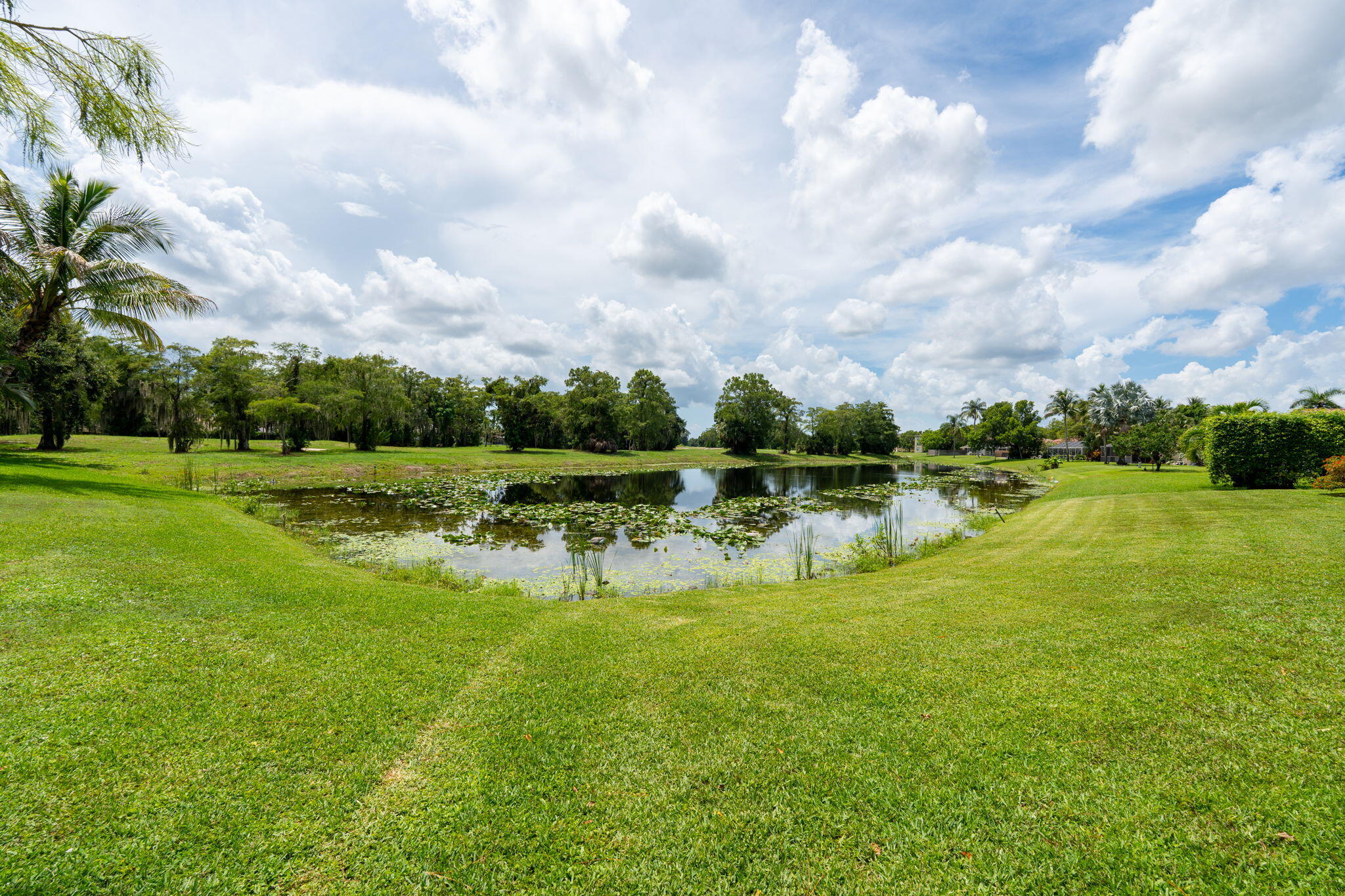 GREENVIEW SHORES 2 OF WELLINGTON - Residential