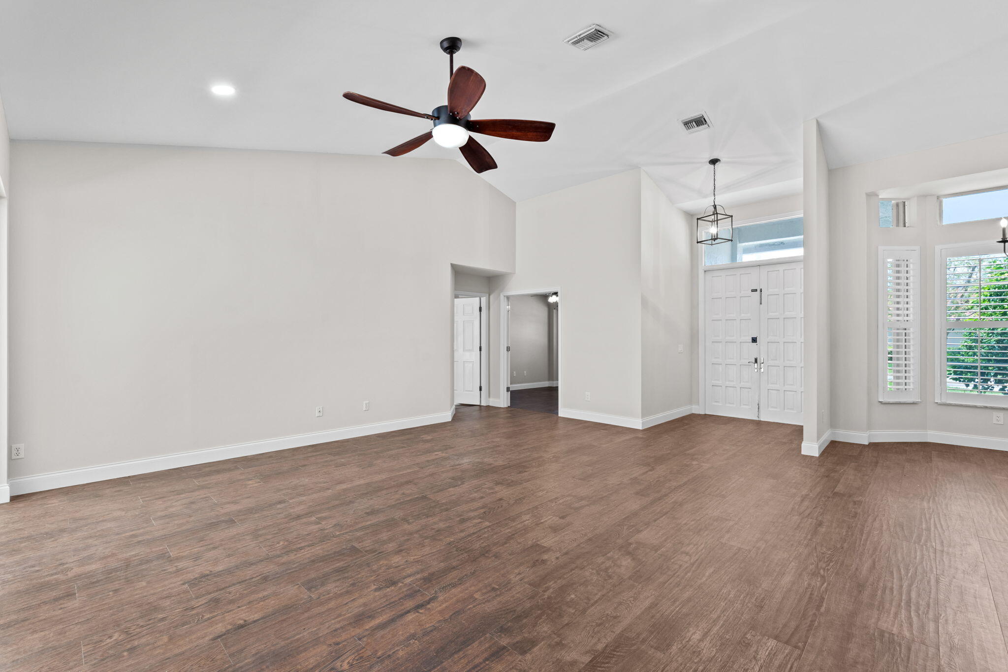 GREENVIEW SHORES 2 OF WELLINGTON - Residential