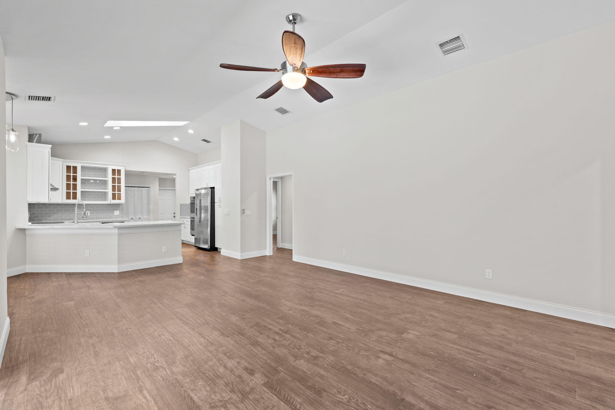 GREENVIEW SHORES 2 OF WELLINGTON - Residential