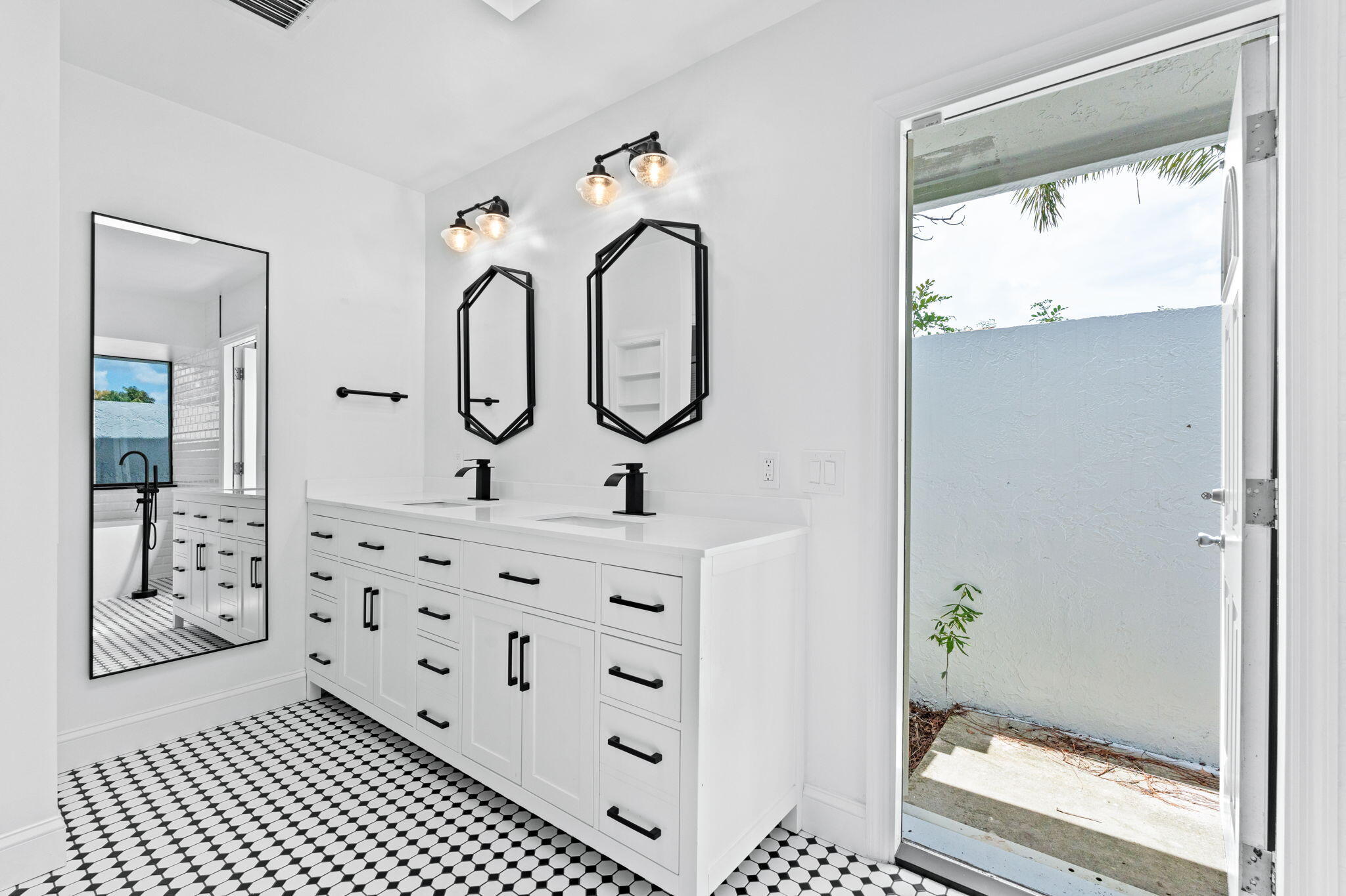 GREENVIEW SHORES 2 OF WELLINGTON - Residential