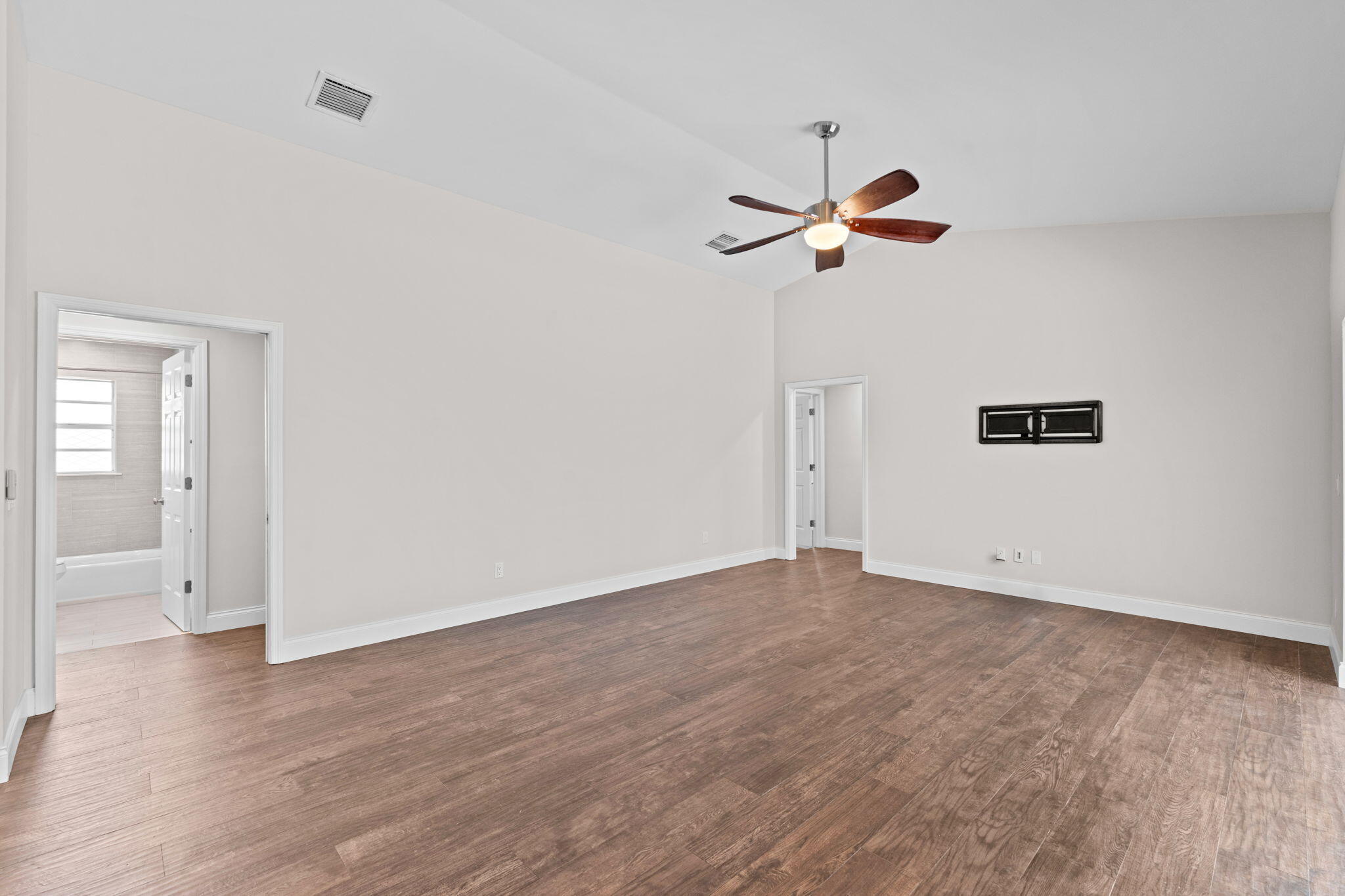 GREENVIEW SHORES 2 OF WELLINGTON - Residential